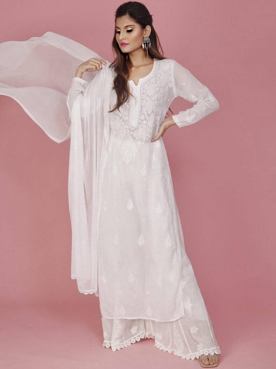 

LABEL AISHWARYRIKA Women White Ethnic Motifs Chikankari Silk Georgette Kurta Set
