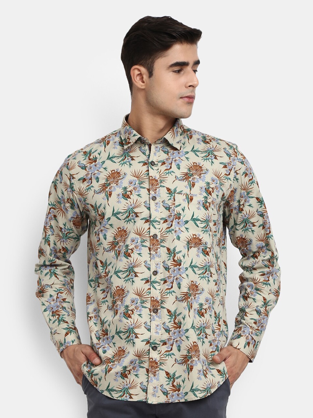 

V-Mart Men Floral Printed Casual Shirt, Beige