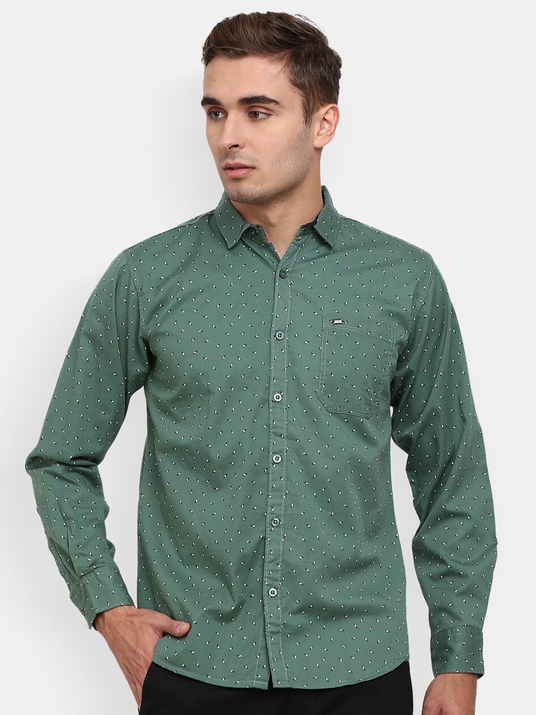 

V-Mart Men Printed Cotton Casual Shirt, Green