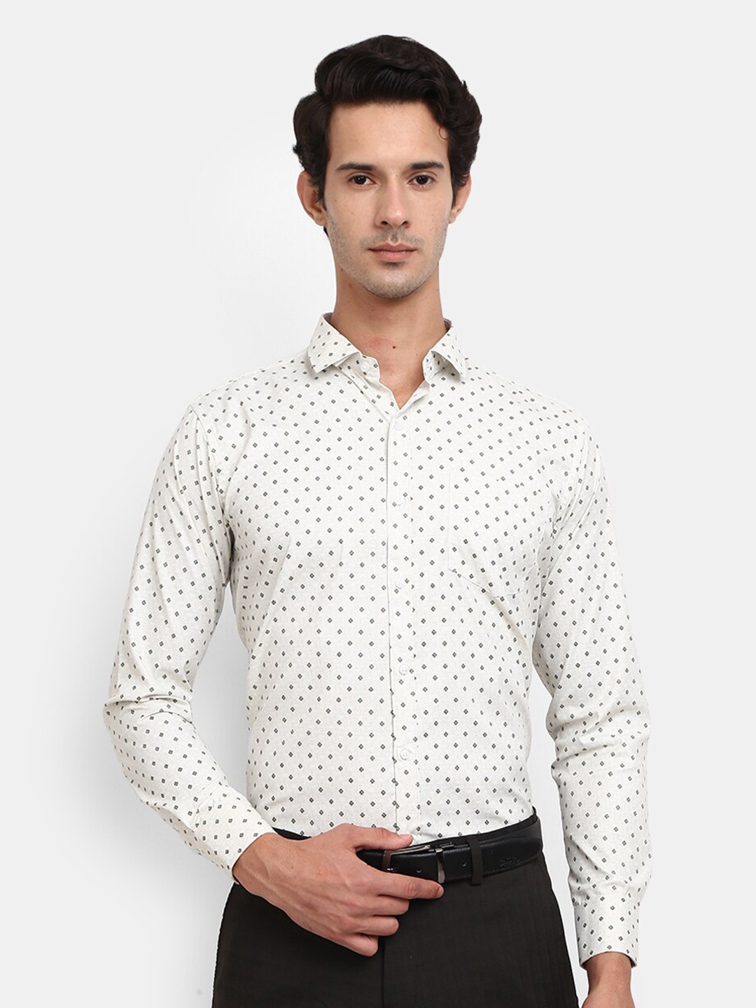 

V-Mart Men Off Printed Formal Shirt, Off white