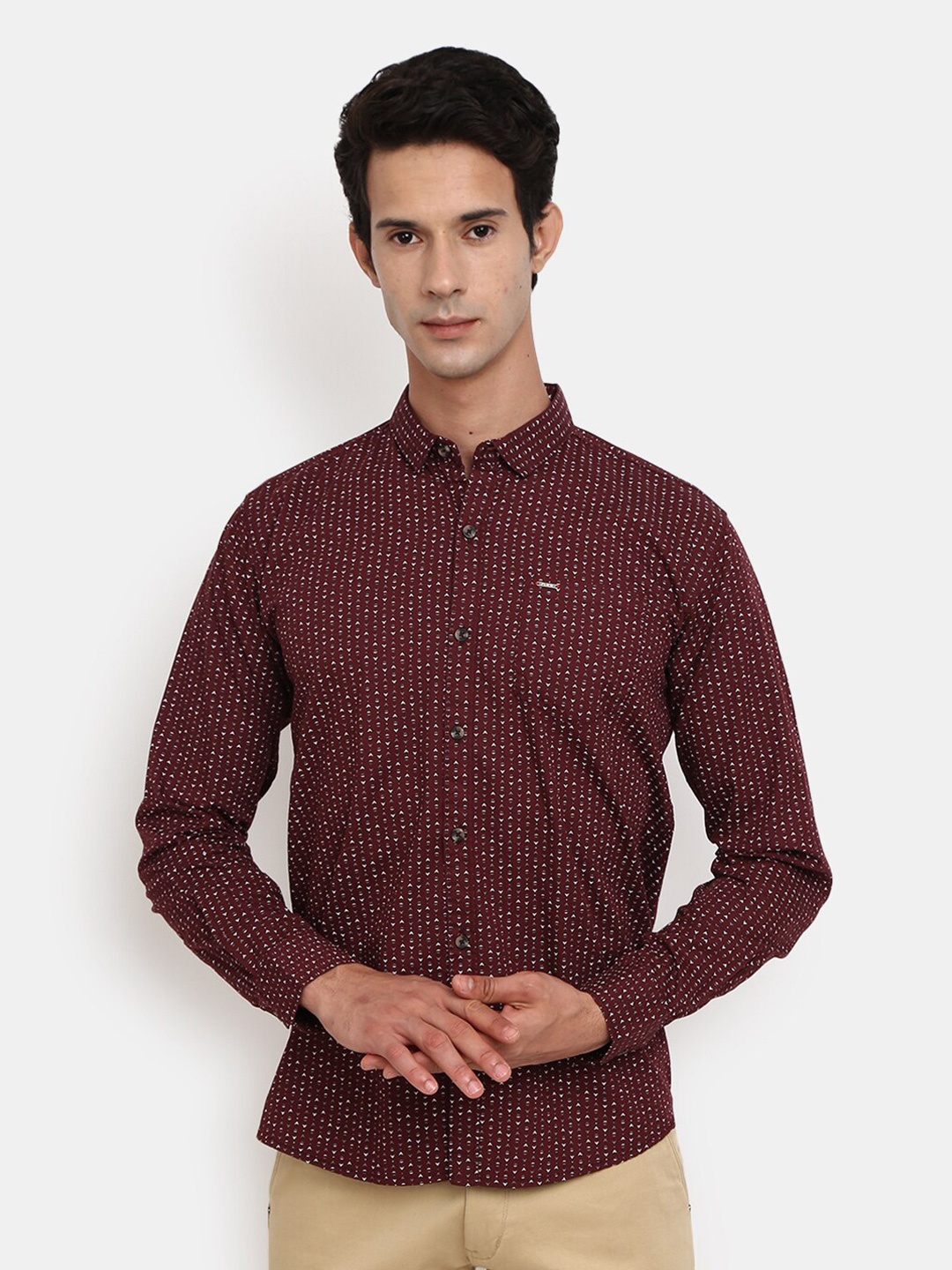

V-Mart Men Printed Casual Shirt, Maroon
