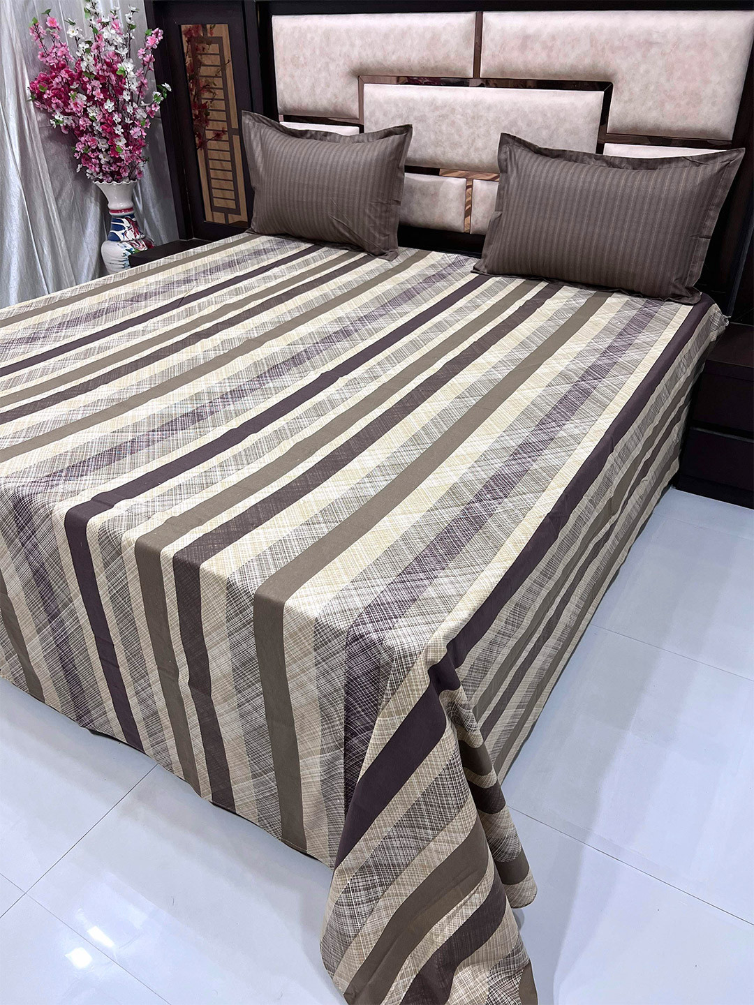 

Pure Decor Blue & White Striped 400 TC King Pure Cotton Bedsheet with 2 Pillow Covers