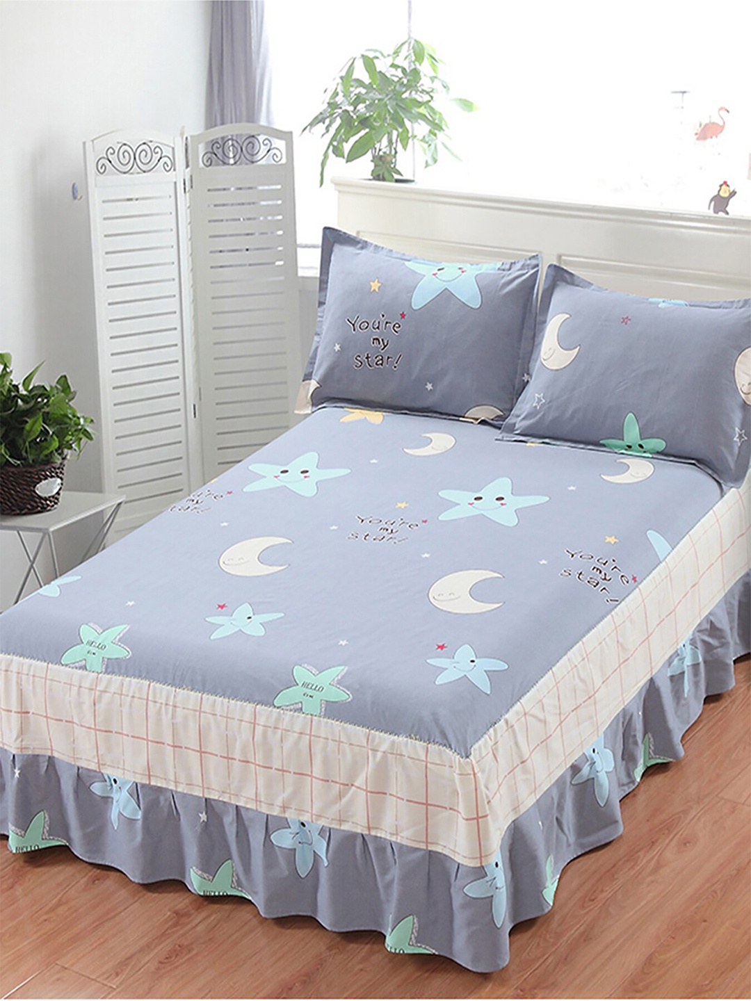 

JC Collection Grey & White Printed 200 TC Cotton King Bed Cover with 2 Pillow Covers