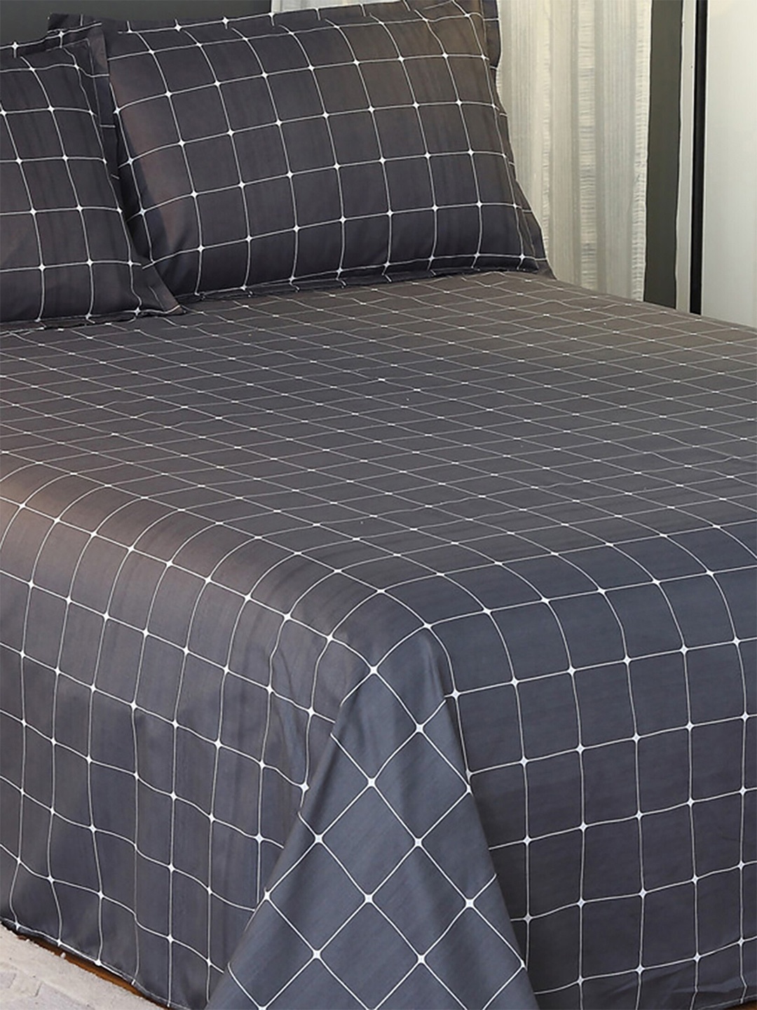 

JC HOME Charcoal & White Printed 130 TC King Bedsheet with 2 Pillow Covers