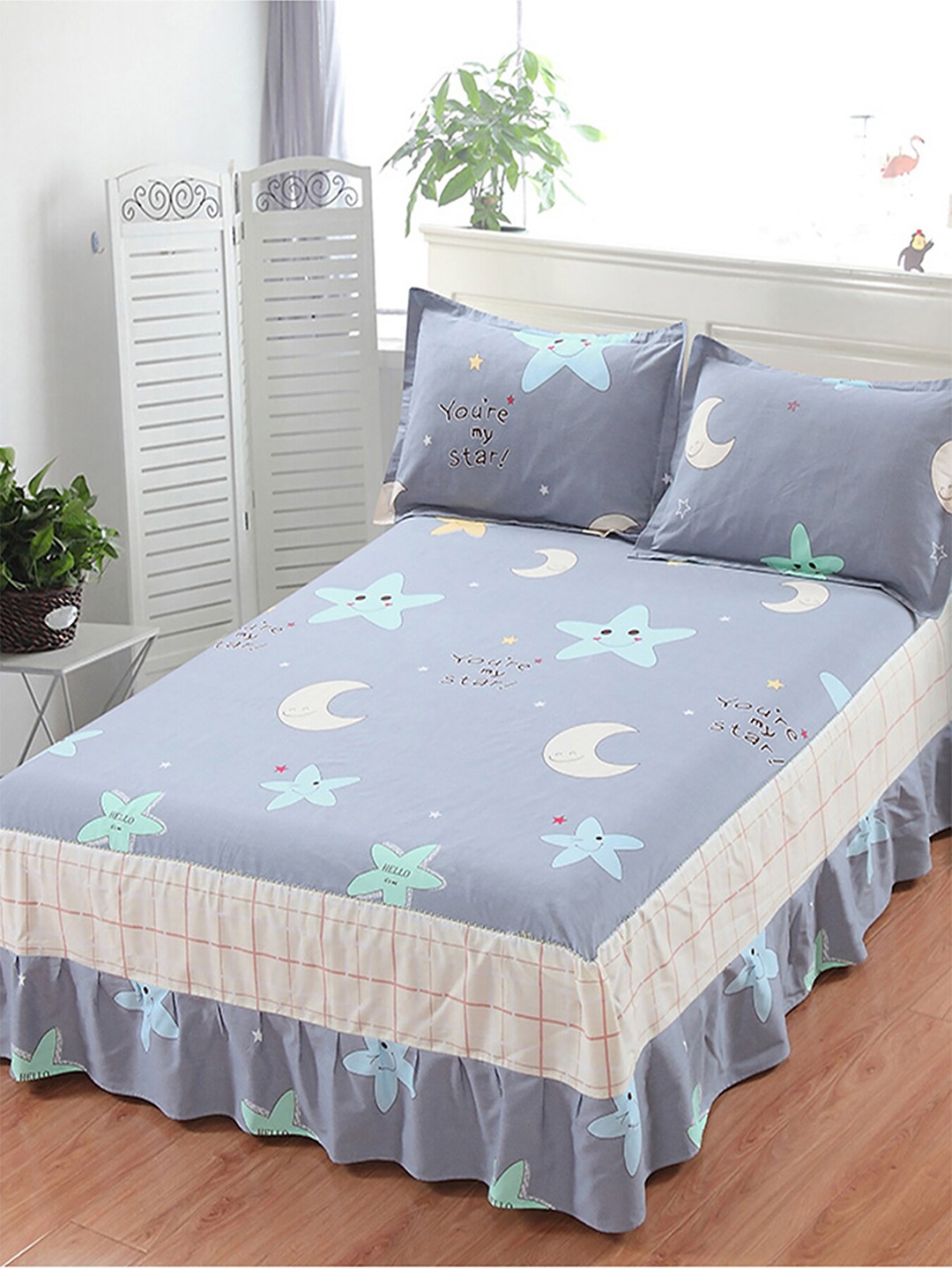 

JC Collection Grey & White Printed 200 TC Pure Cotton Queen Bed Cover with 2 Pillow Covers