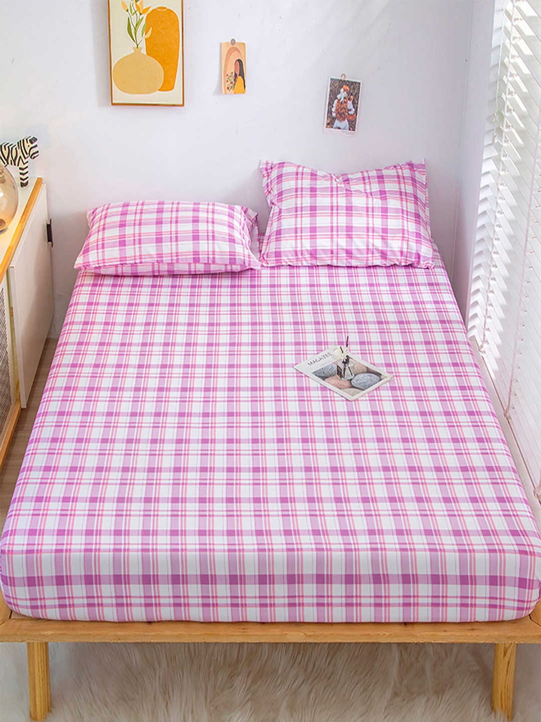 

JC Collection Pink & White Checked 128 TC King Bedsheet with 2 Pillow Covers