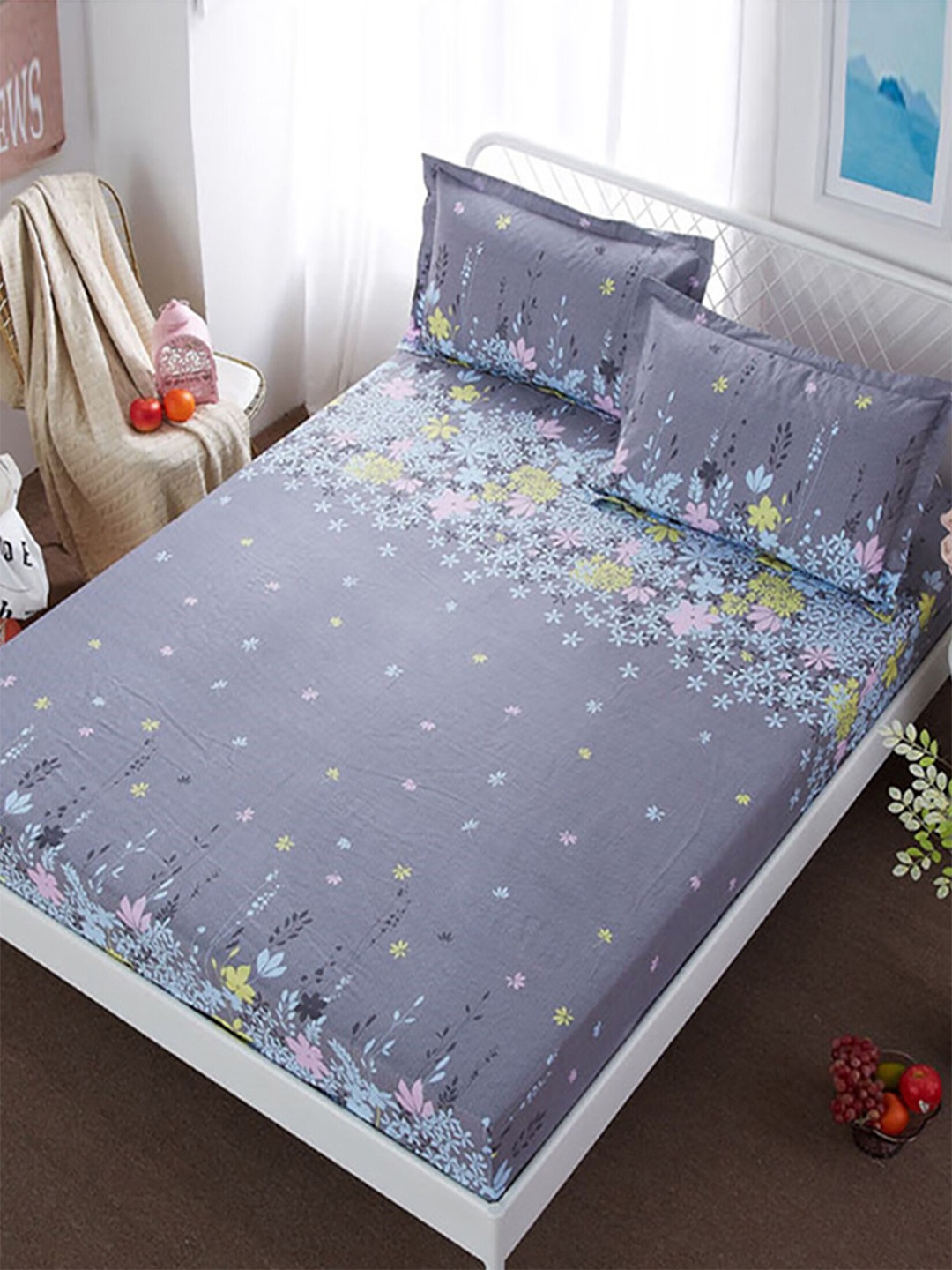 

JC HOME Grey Blue Floral Printed 120 TC Fitted King Bedsheet with 2 Pillow Covers