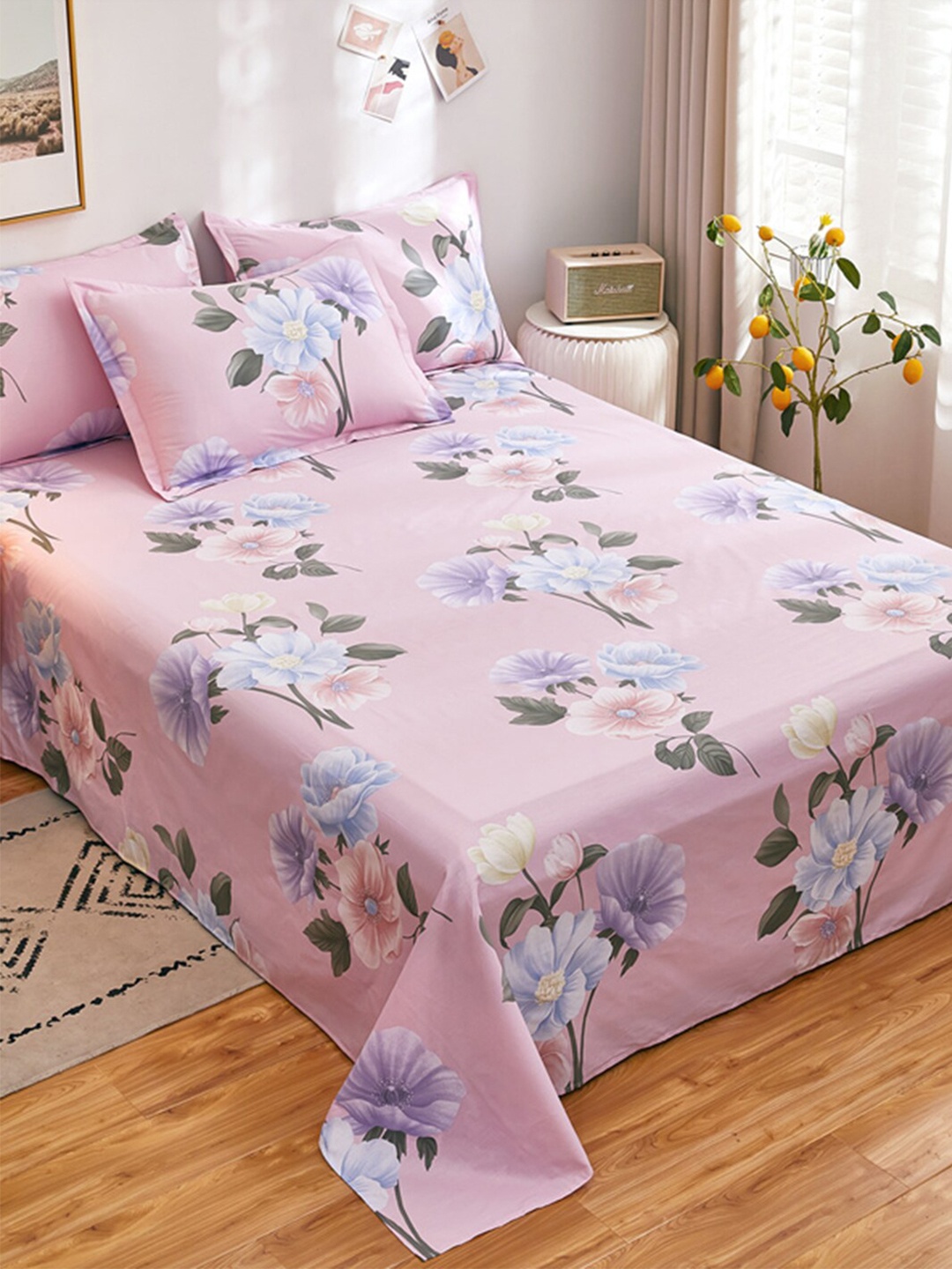 

JC HOME Pink & Blue Floral Printed 186 TC Cotton King Bedsheet with 3 Pillow Covers
