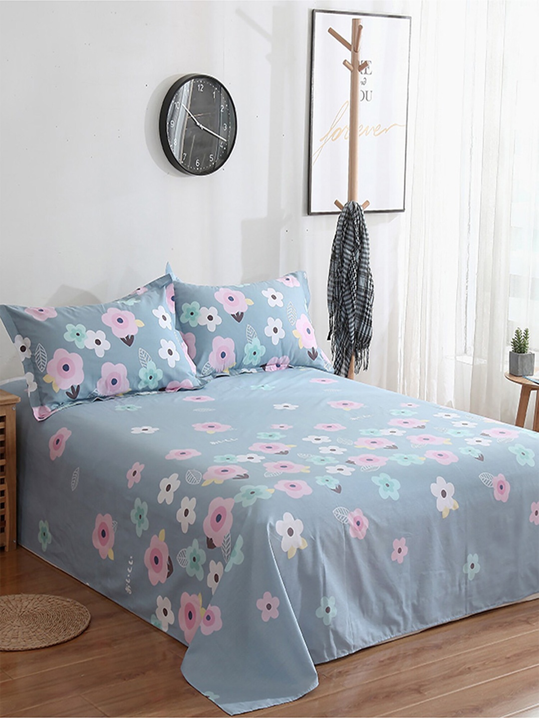 

JC HOME Blue & White Floral Printed 200 TC Cotton King Bedsheet with 2 Pillow Covers