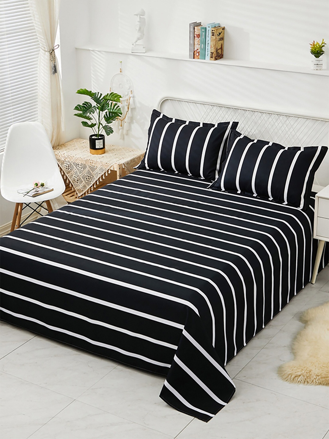 

JC HOME Black & White Striped 130 TC Queen Bedsheet with 2 Pillow Covers