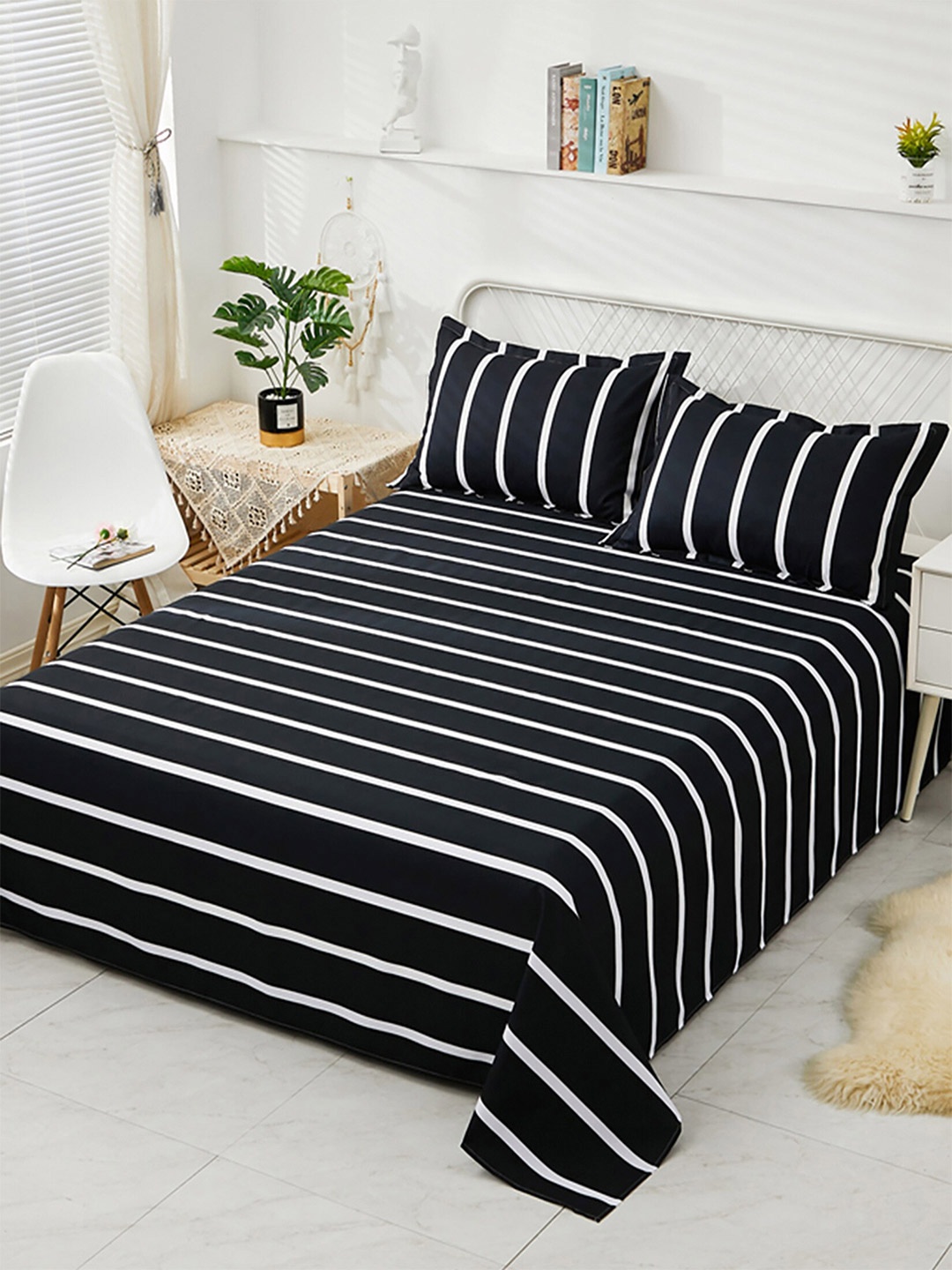 

JC HOME Black & White Striped 130 TC King Bedsheet with 2 Pillow Covers