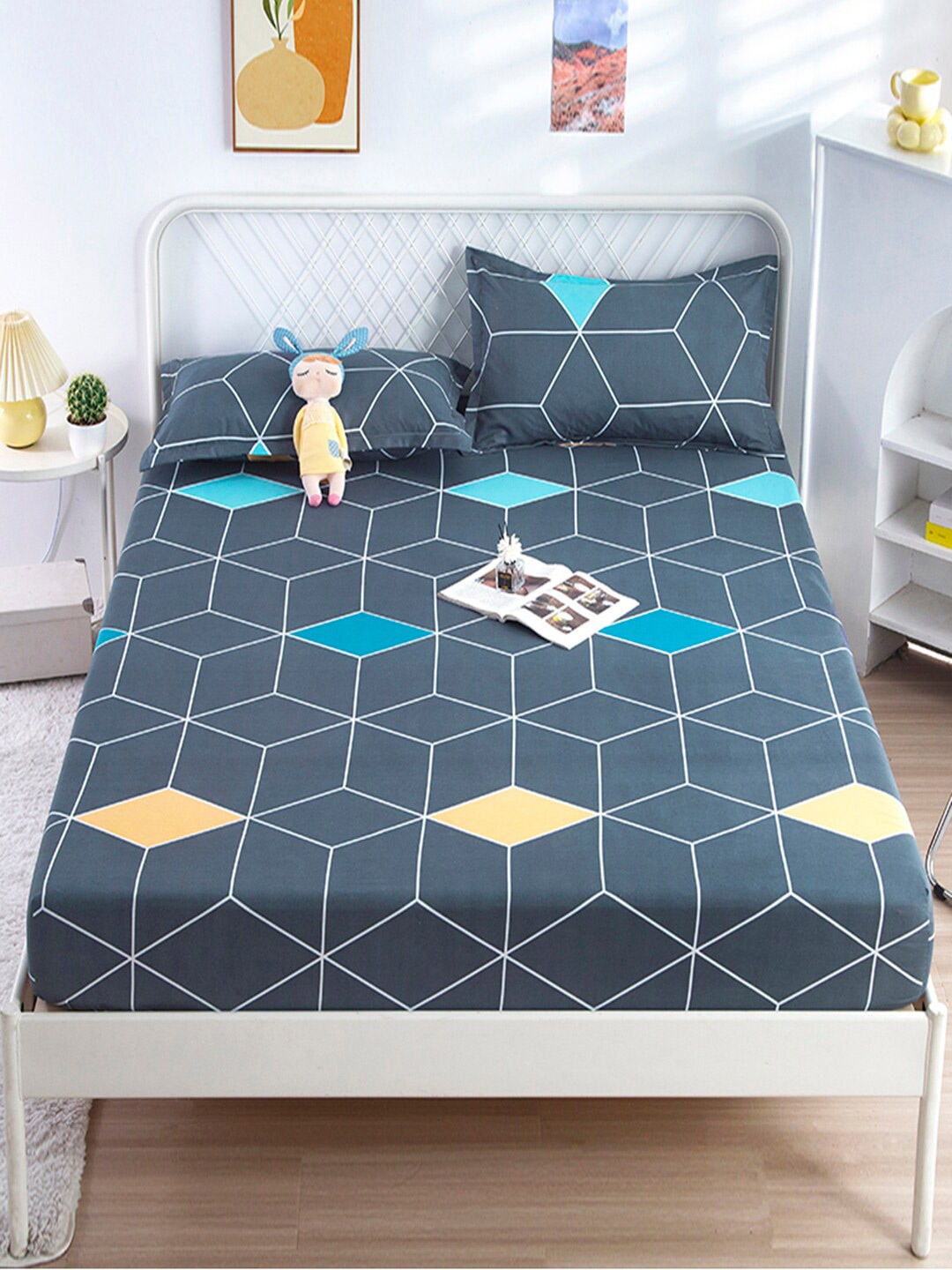 

JC HOME Grey & Blue Printed 120 TC Fitted King Bedsheet with 2 Pillow Covers