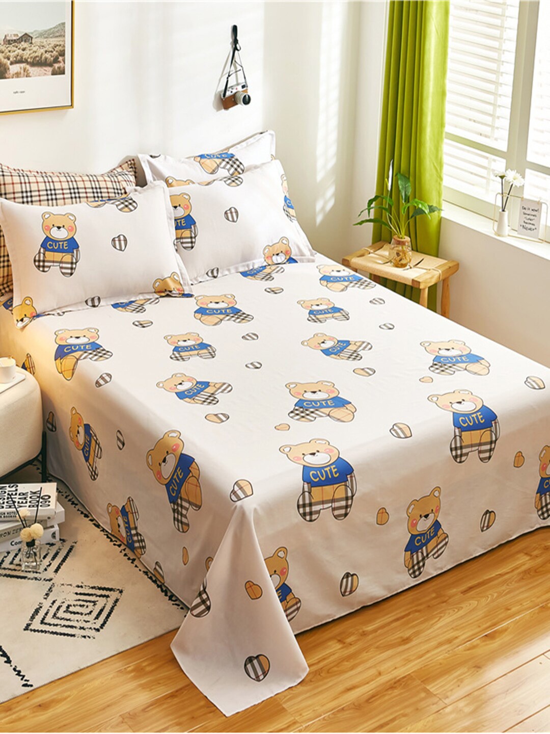 

JC HOME White & Blue Printed 186 TC Cotton Queen Bedsheet with 2 Pillow Covers