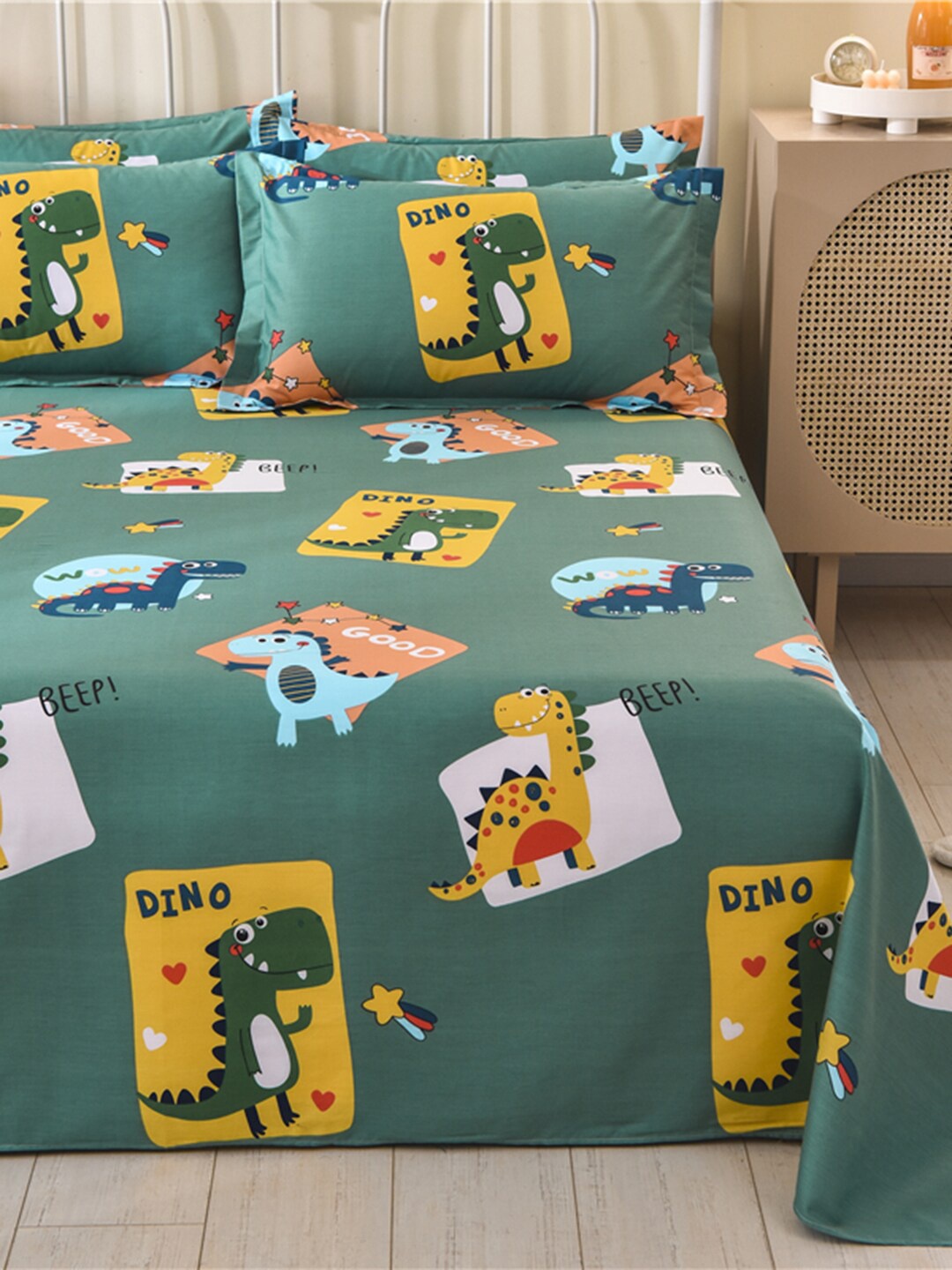 

JC HOME Green & Yellow 200 TC Cotton Queen Bedsheet with 2 Pillow Covers