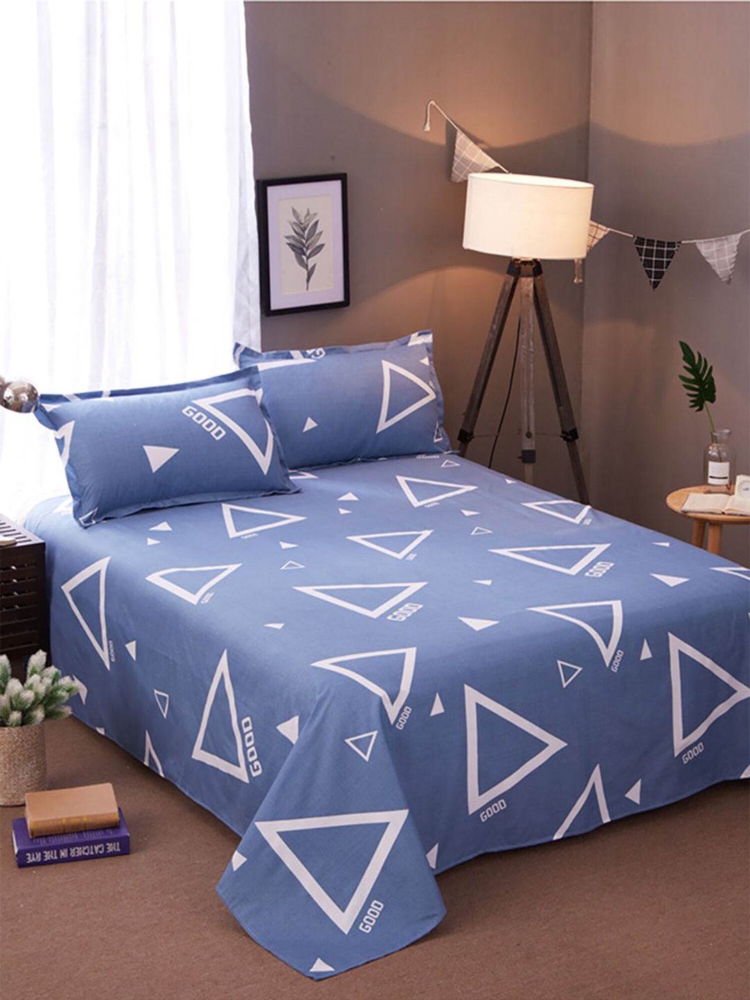 

JC HOME Blue & White Geometric 130 TC King Bedsheet with 2 Pillow Covers