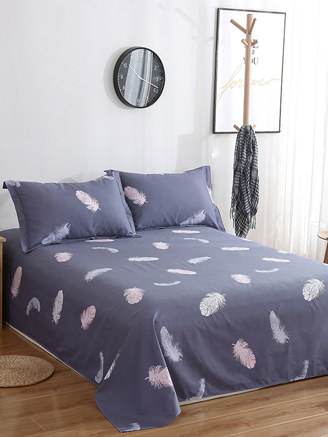 

JC HOME Grey & Pink Conversational 200 TC Cotton Queen Bedsheet with 2 Pillow Covers