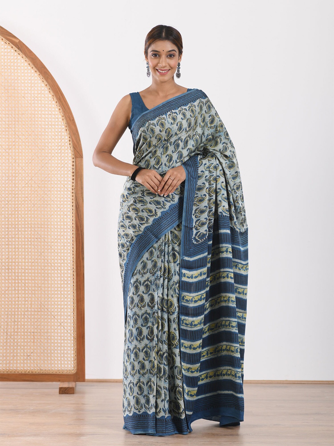 

Mulmul Blue & Green Ethnic Motifs Satin Block Print Saree