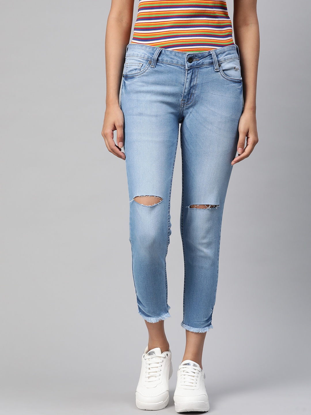 

Pepe Jeans Women Blue Slash Knee Light Fade Stretchable Cropped Jeans