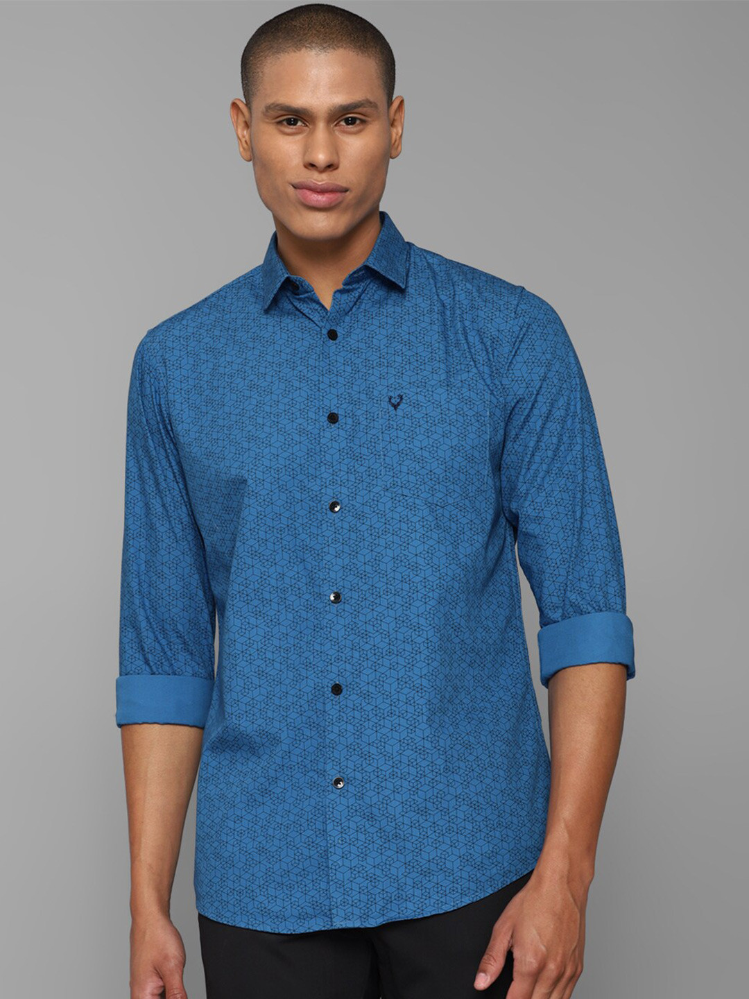 

Allen Solly Men Blue Slim Fit Floral Printed Pure Cotton Casual Shirt