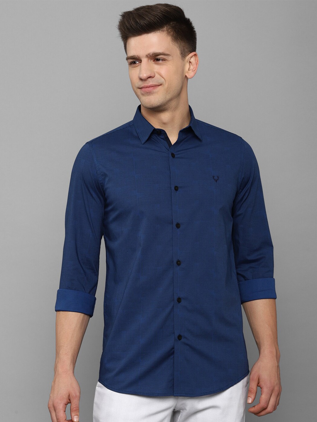 

Allen Solly Men Navy Blue Slim Fit Checked Pure Cotton Casual Shirt