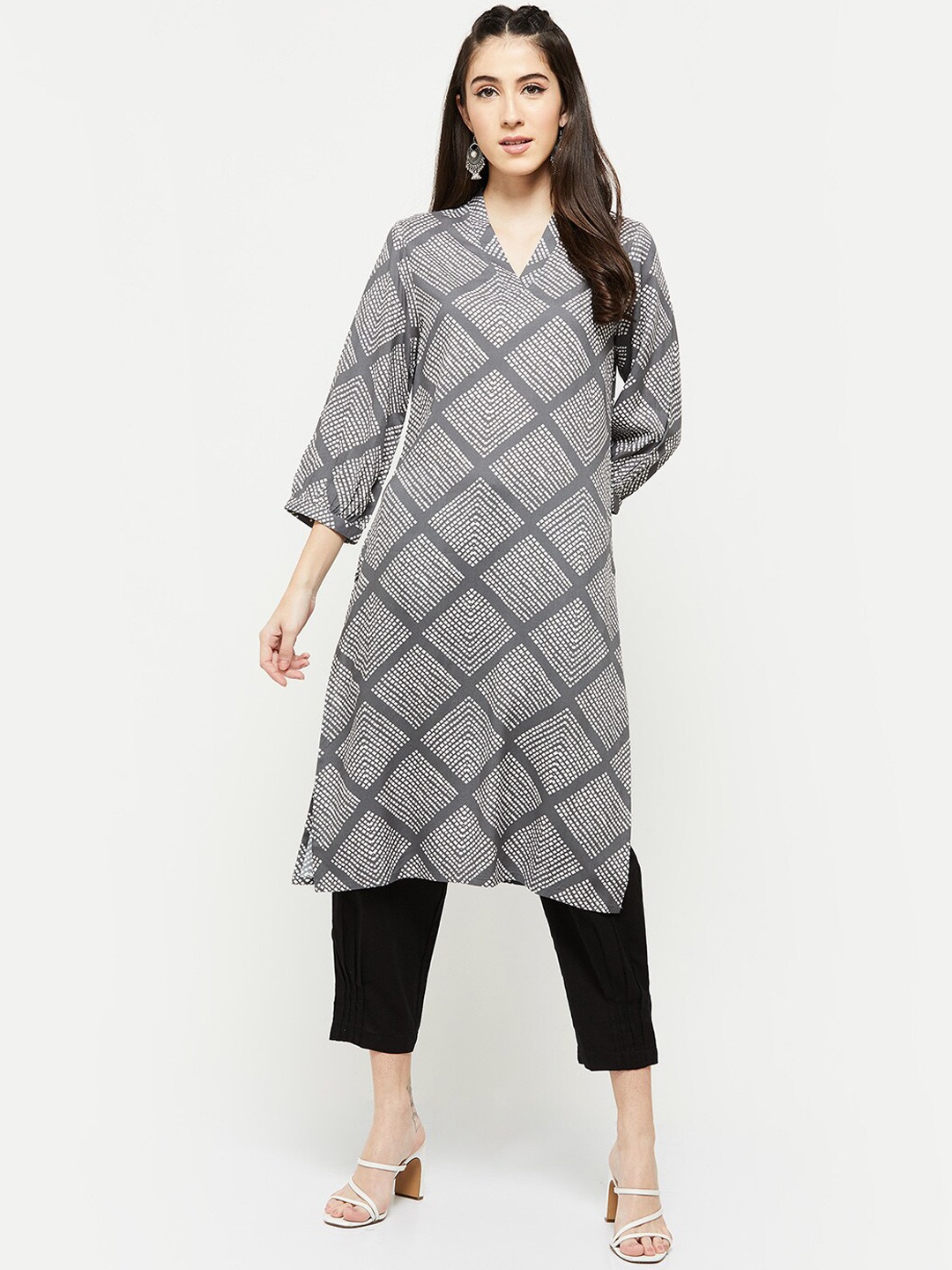 

max V-Neck Geometric Woven Design Kurta, Grey