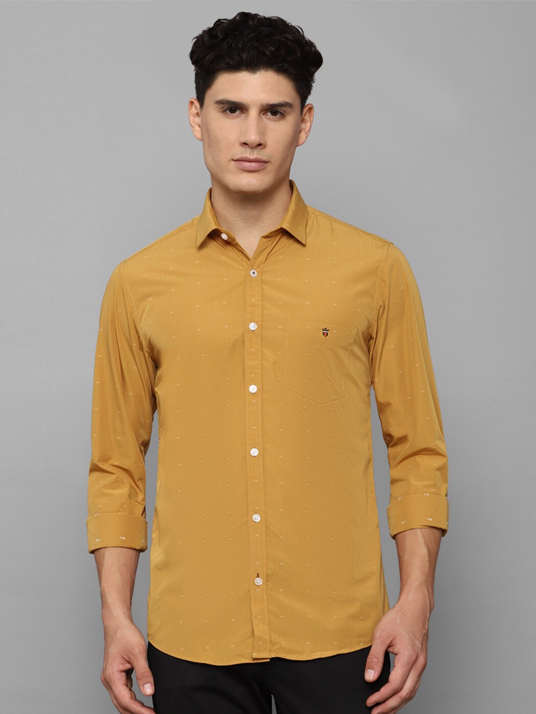 

Louis Philippe Sport Men Yellow Slim Fit Striped Casual Shirt