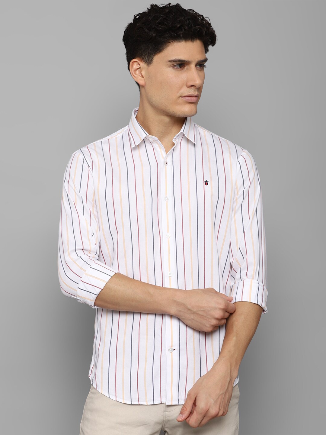 

Louis Philippe Sport Men White Slim Fit Striped Pure Cotton Casual Shirt