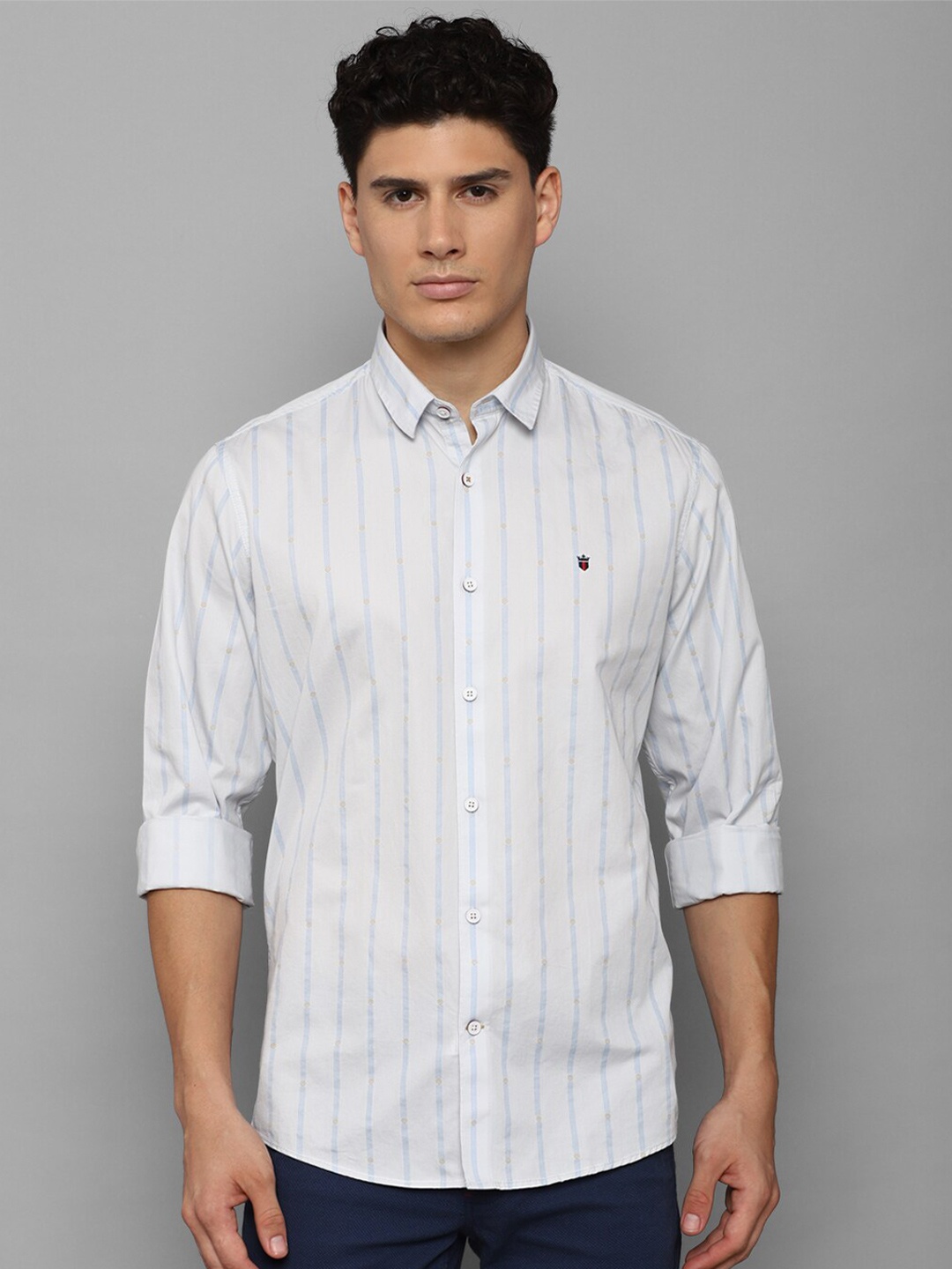 

Louis Philippe Sport Men White Slim Fit Striped Pure Cotton Casual Shirt