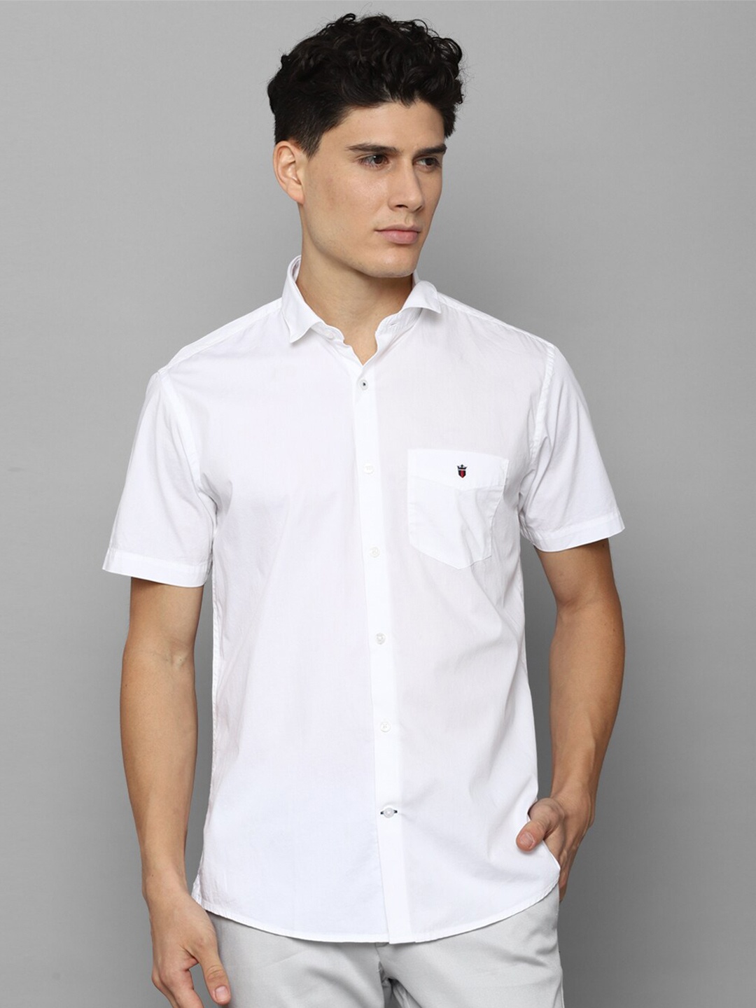 

Louis Philippe Sport Men White Slim Fit Casual Shirt