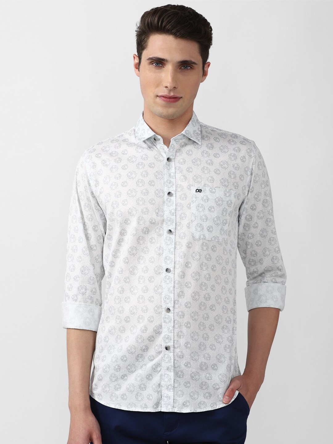 

Peter England Casuals Men Printed Slim Fit Cotton Casual Shirt, White