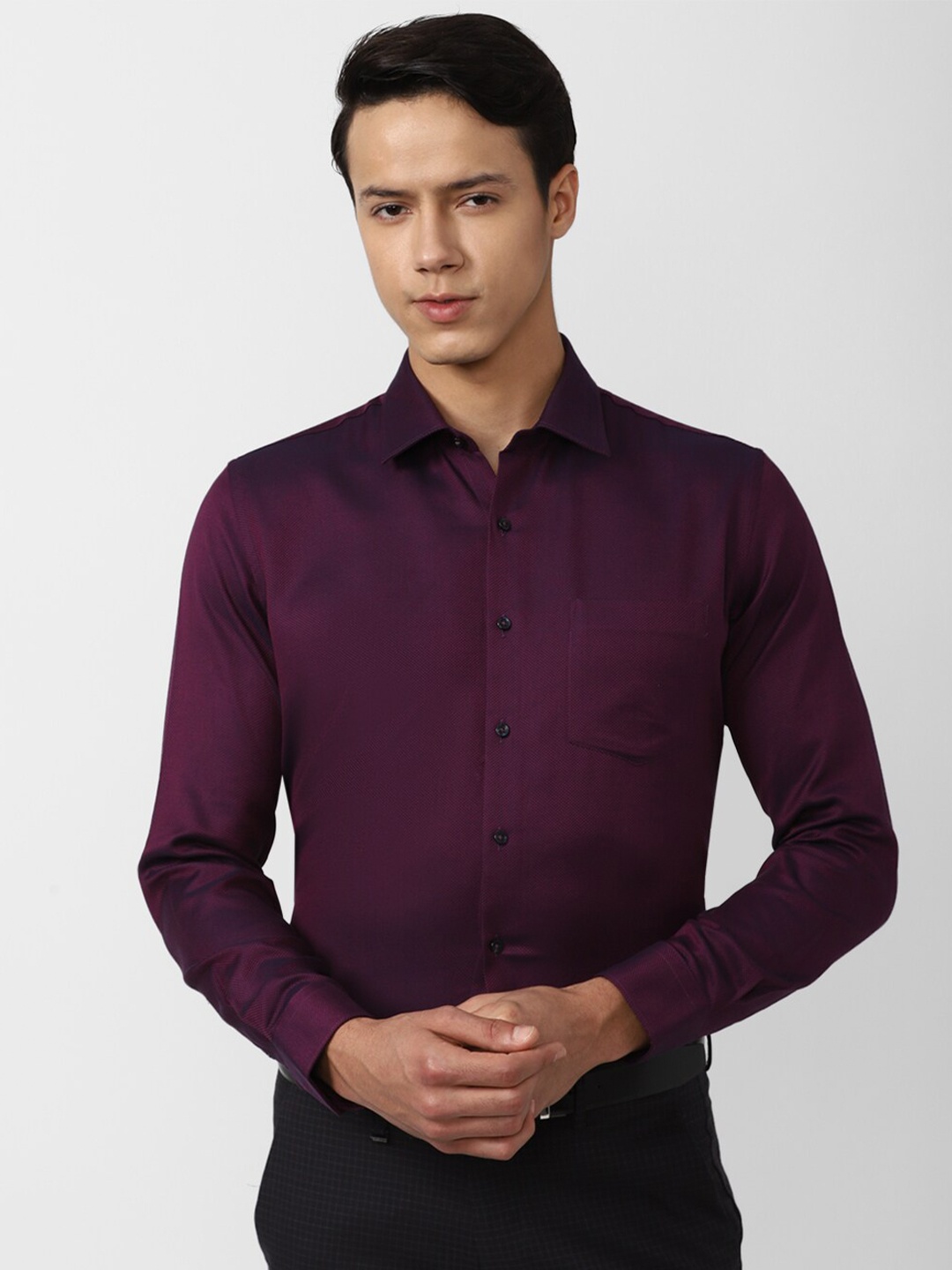 

Van Heusen Men Purple Slim Fit Cotton Formal Shirt