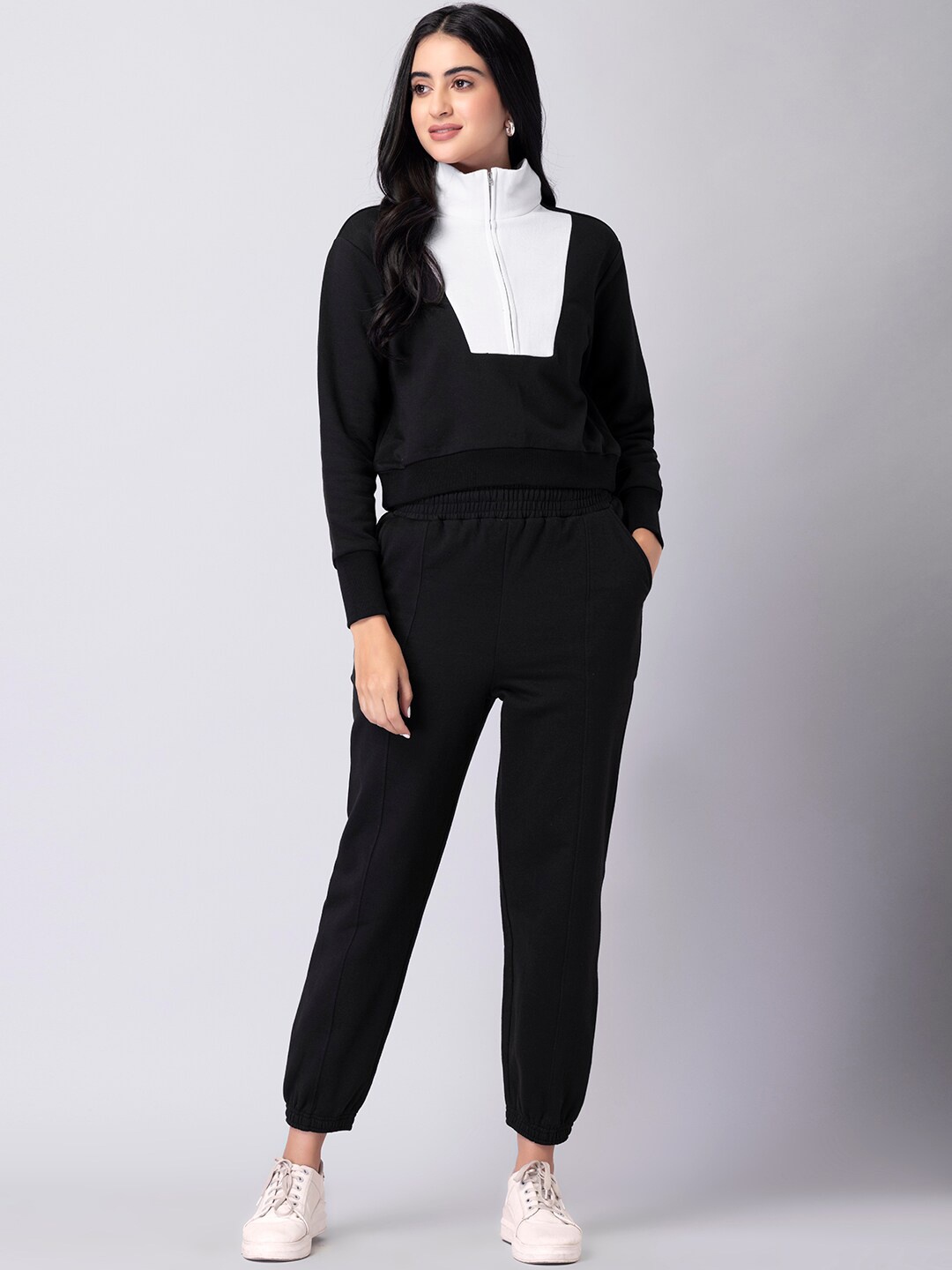 

FabAlley Women Black & White Colourblocked Sweatshirt and Joggers Co-Ords Set