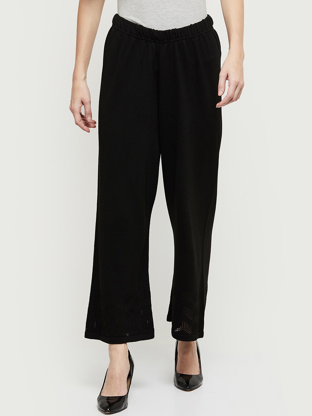 

max Women Casual Trousers, Black