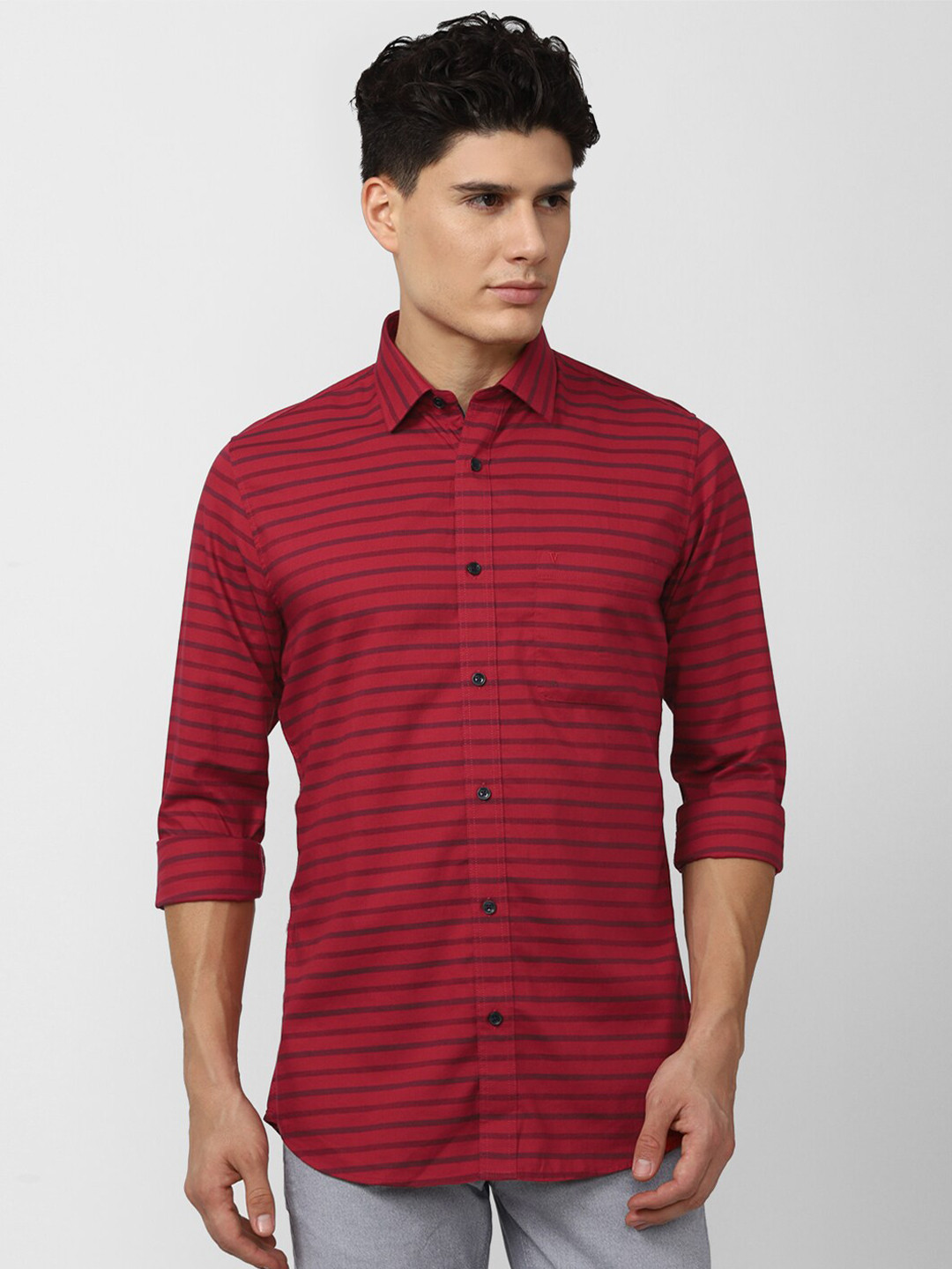 

Van Heusen Sport Men Red Slim Fit Horizontal Stripes Striped Cotton Casual Shirt