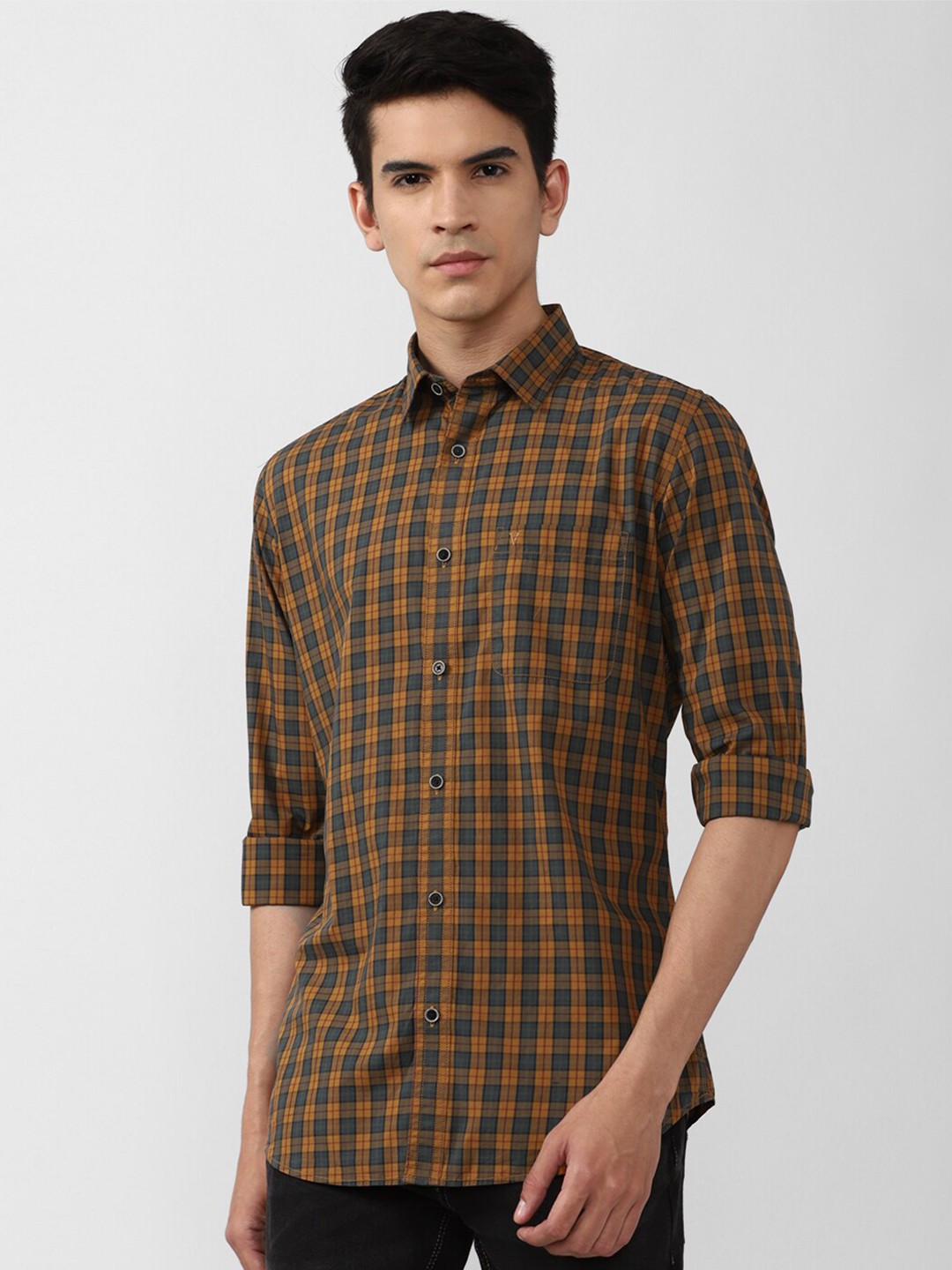 

Van Heusen Sport Men Brown Slim Fit Checked Cotton Casual Shirt