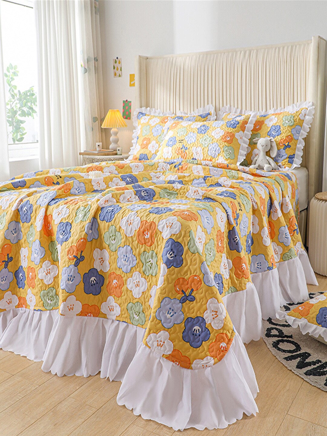 

JC Collection Yellow Printed 162 TC Double Queen Bed Covers With 2 Pillow Covers, Multi