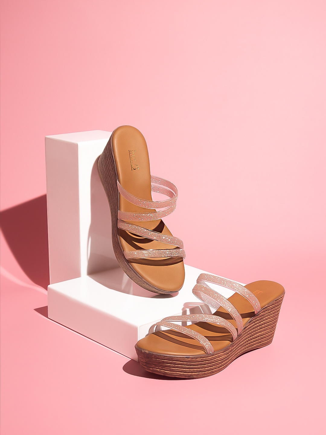 

Inc 5 Rose Gold Wedge Heels