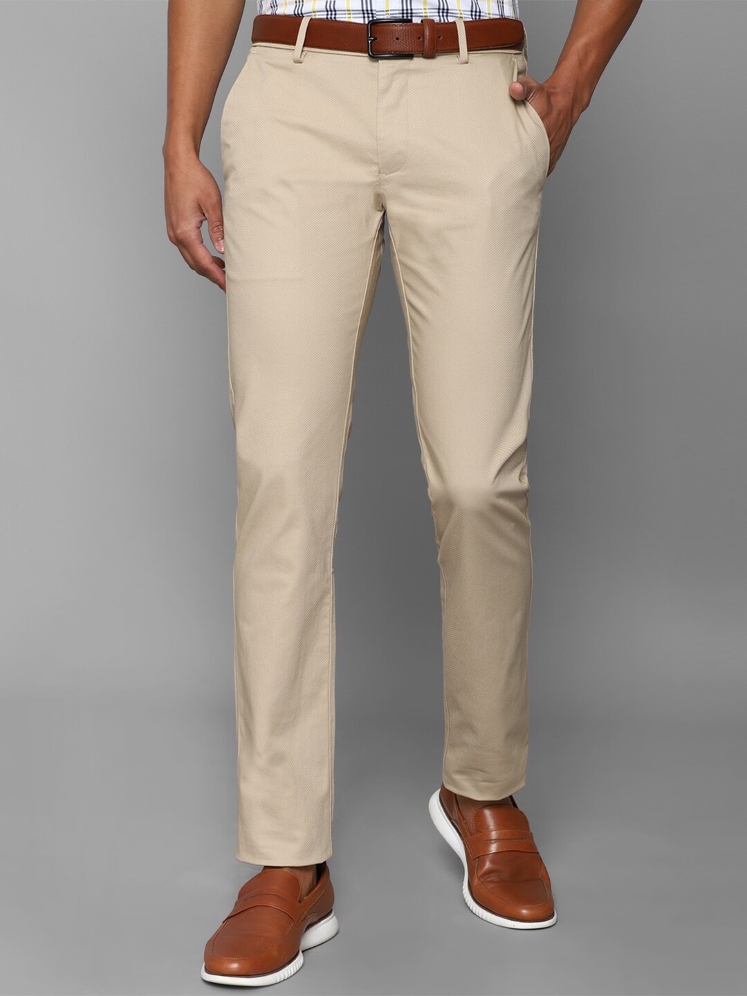 

Allen Solly Men Khaki Slim Fit Solid Cotton Trouser