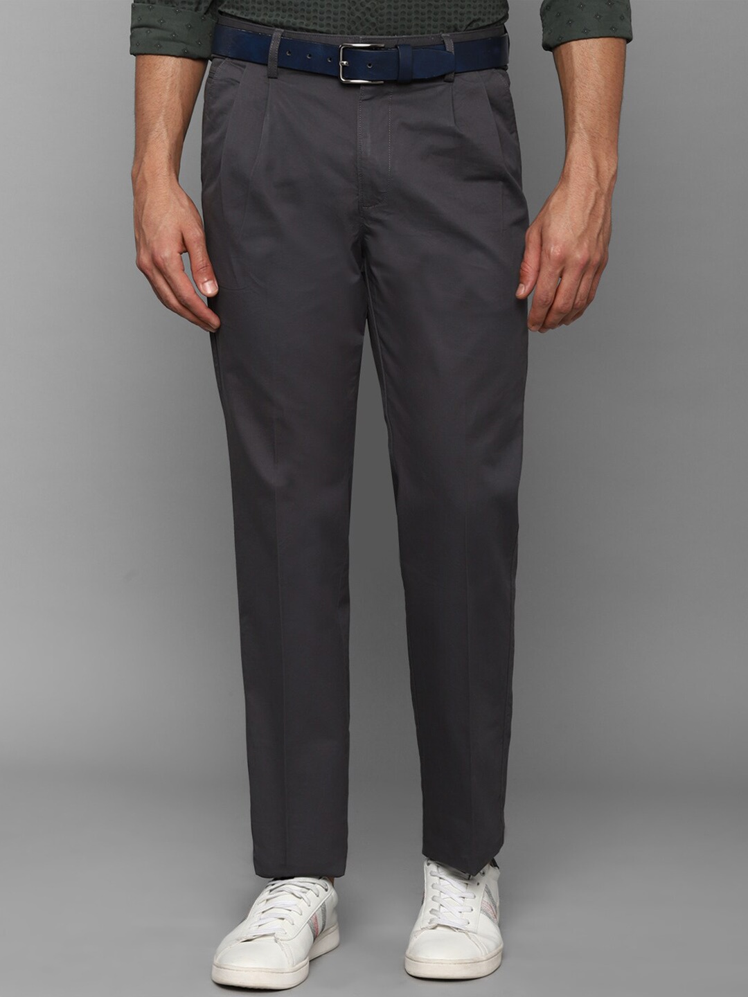 

Allen Solly Men Grey Solid Cotton Pleated Trouser