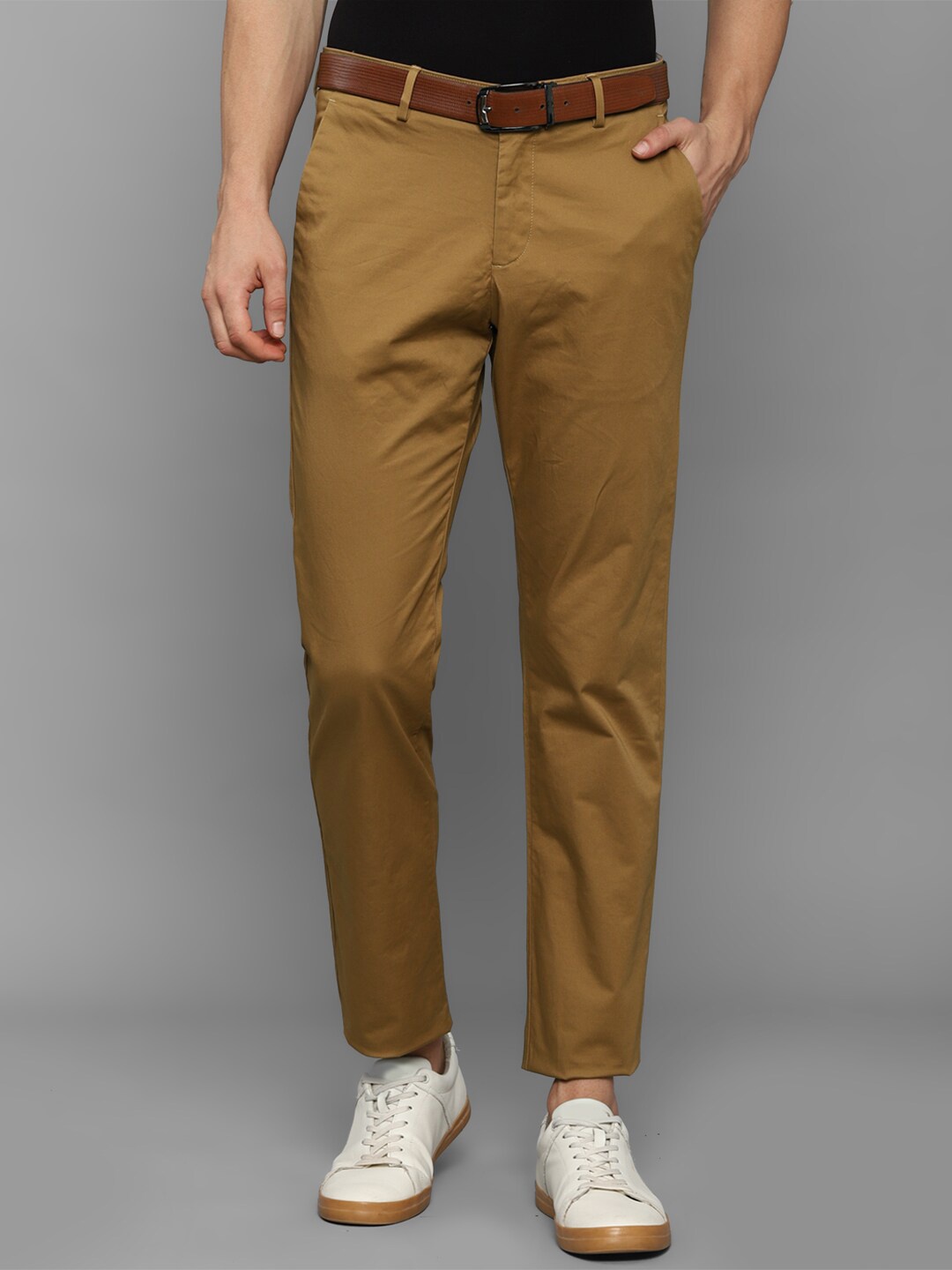 

Allen Solly Men Brown Solid Cotton Chinos Trouser