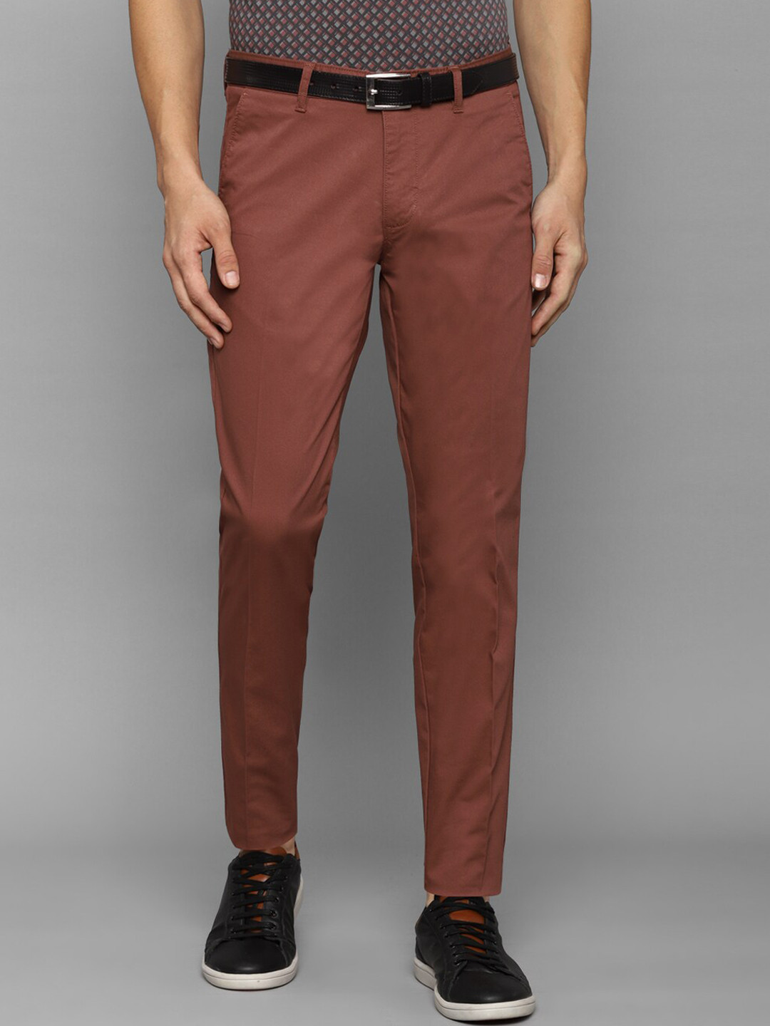

Louis Philippe Sport Men Maroon Slim Fit Chinos Trouser
