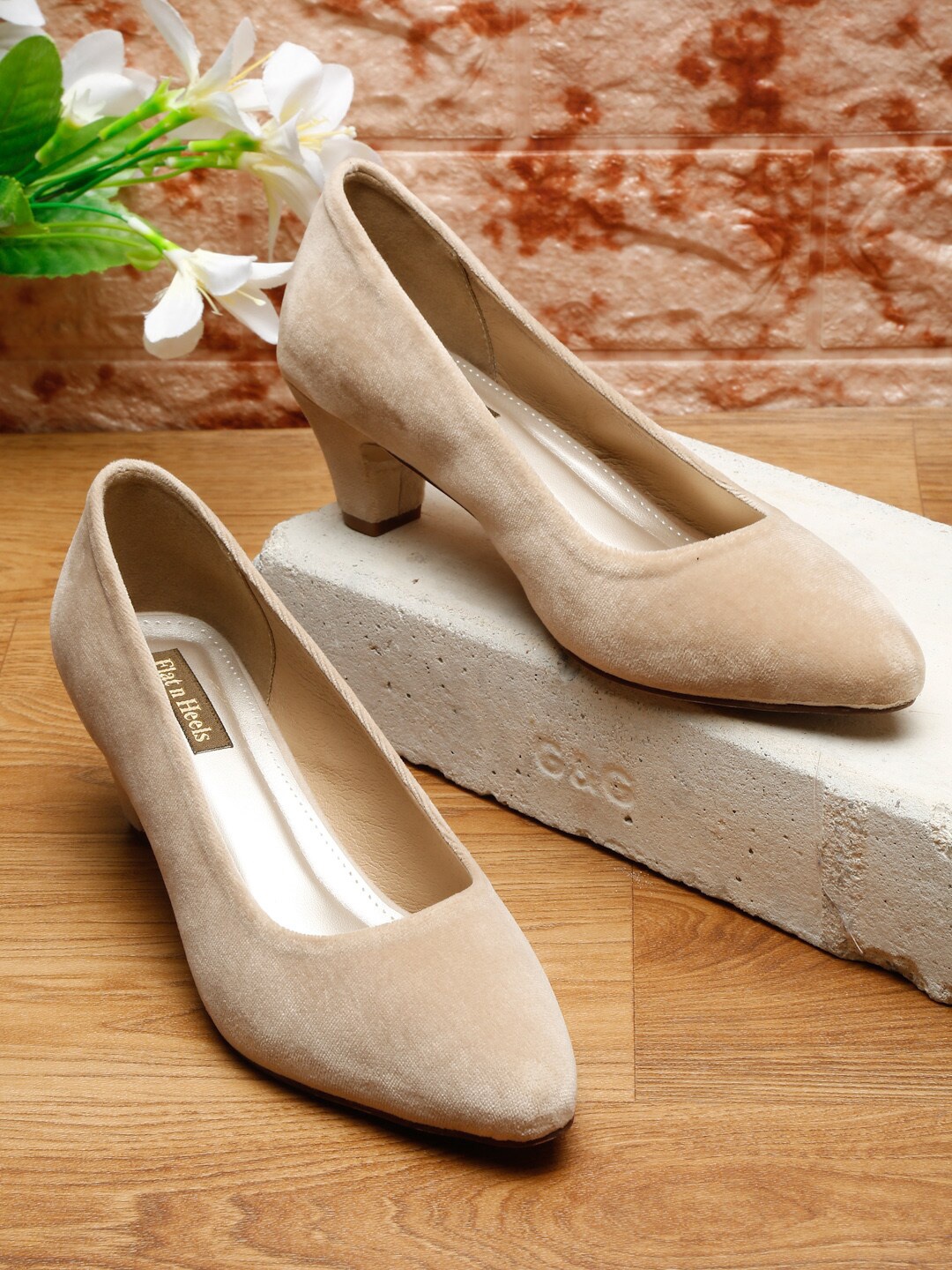 

Flat n Heels Beige Suede Kitten Pumps