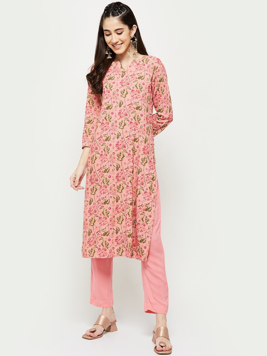 

max Women Pink Floral Printed Kurta with Trousers