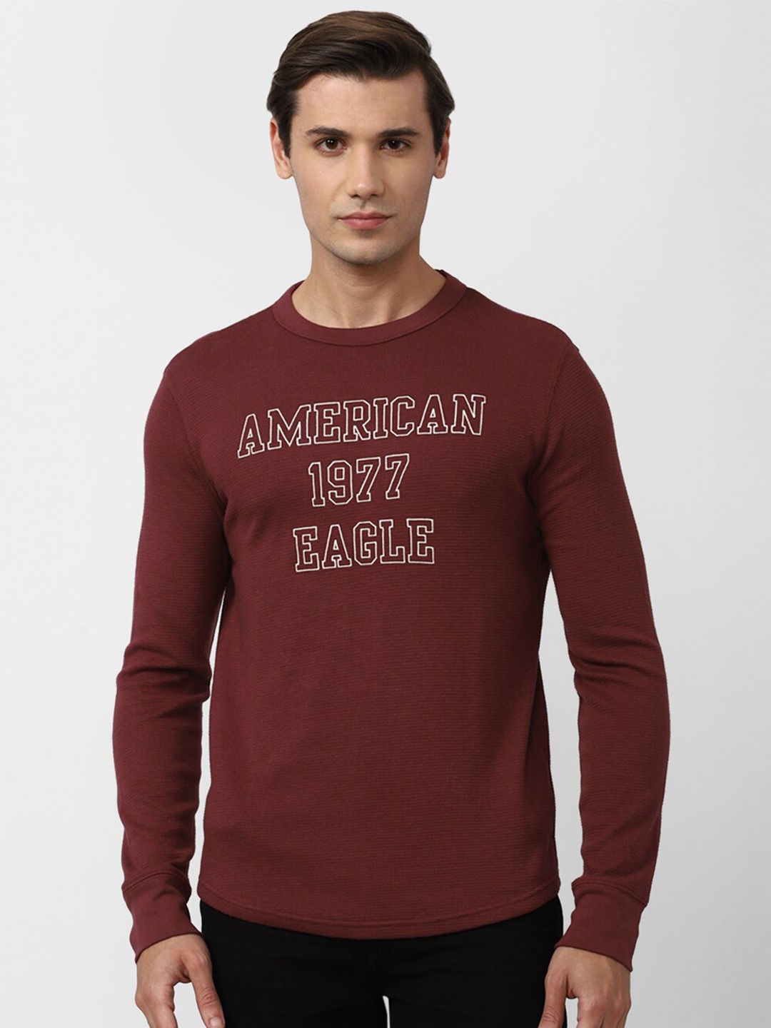 

AMERICAN EAGLE OUTFITTERS Men Maroon Typography Printed Round Neck Cotton T-shirt