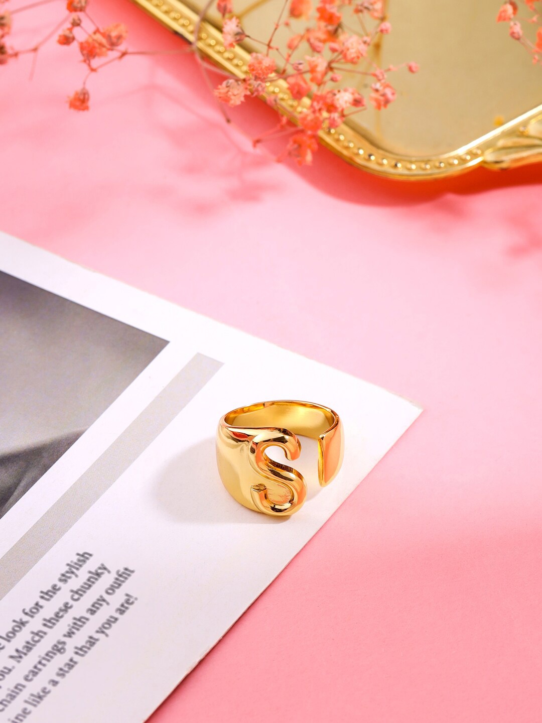 

Mitali Jain Gold-Plated S Finger Ring