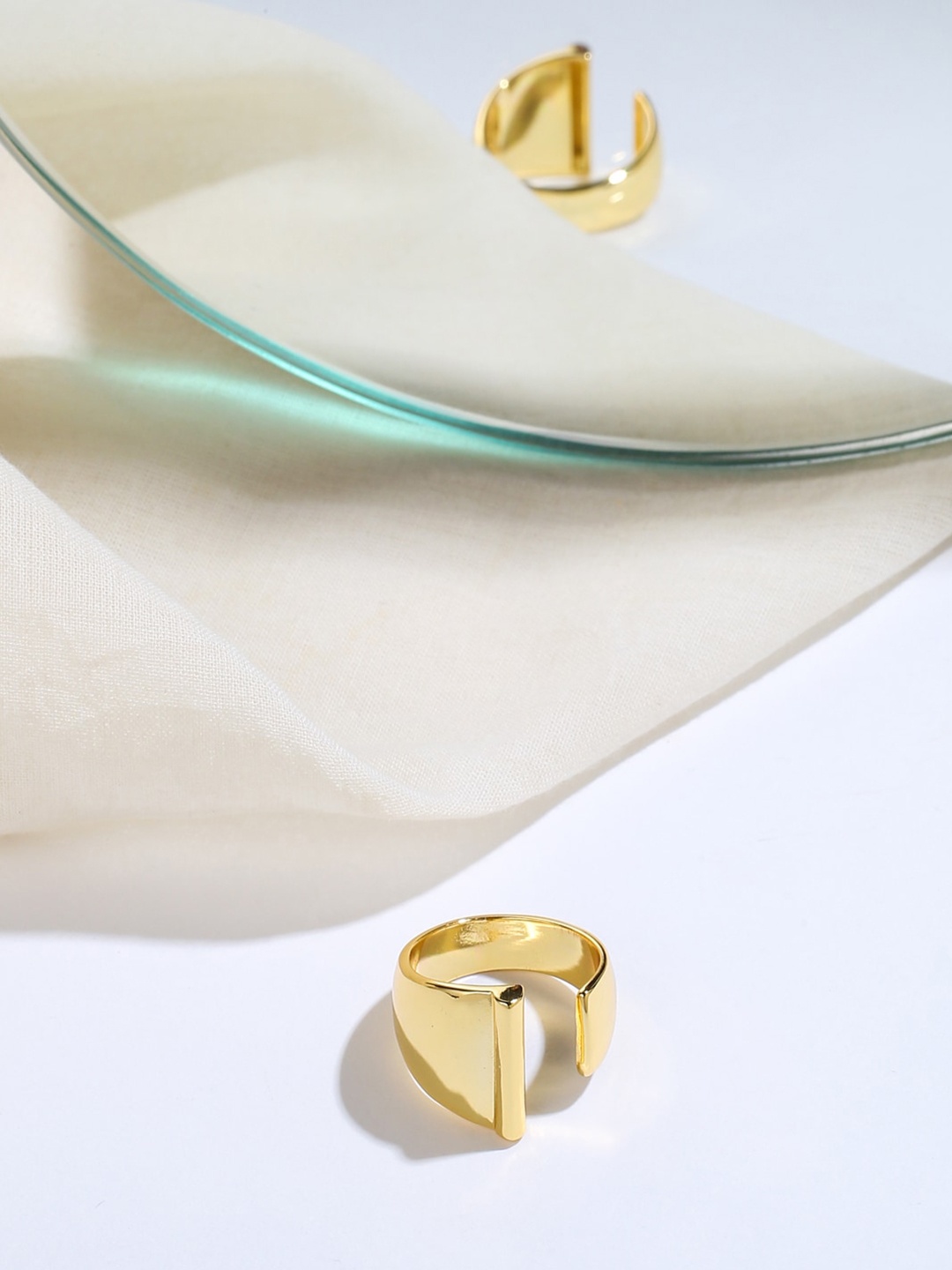 

Mitali Jain Gold-Plated I Initial Adjustable Finger Ring