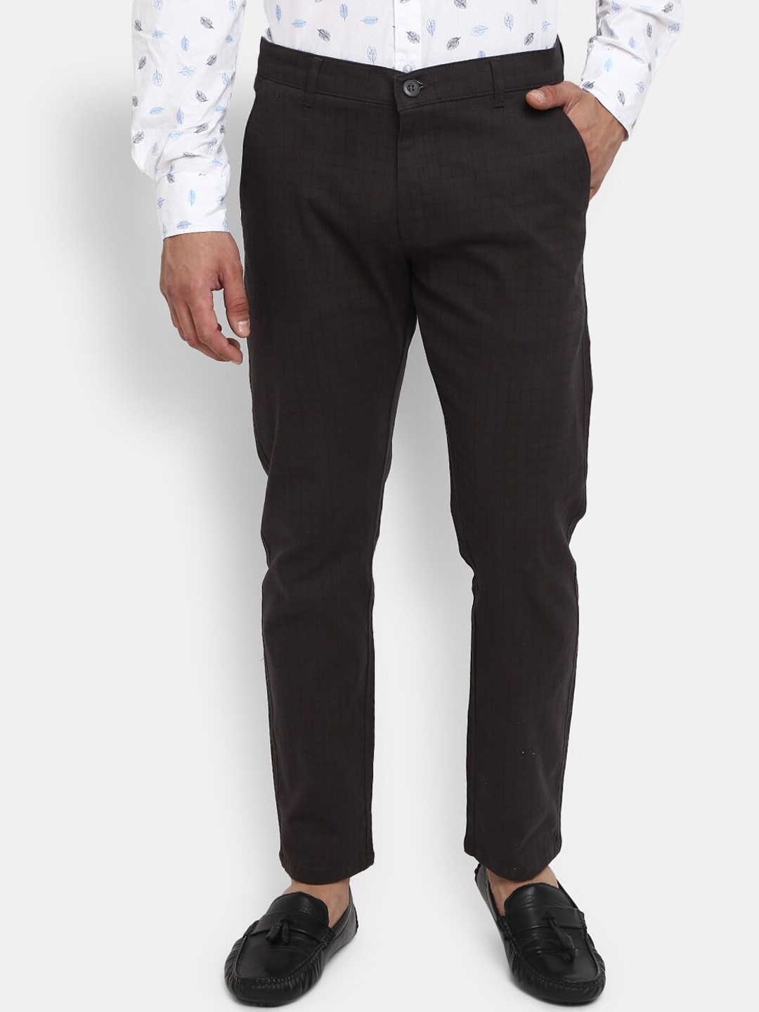 

V-Mart Men Grey Classic Cotton Chinos Trousers
