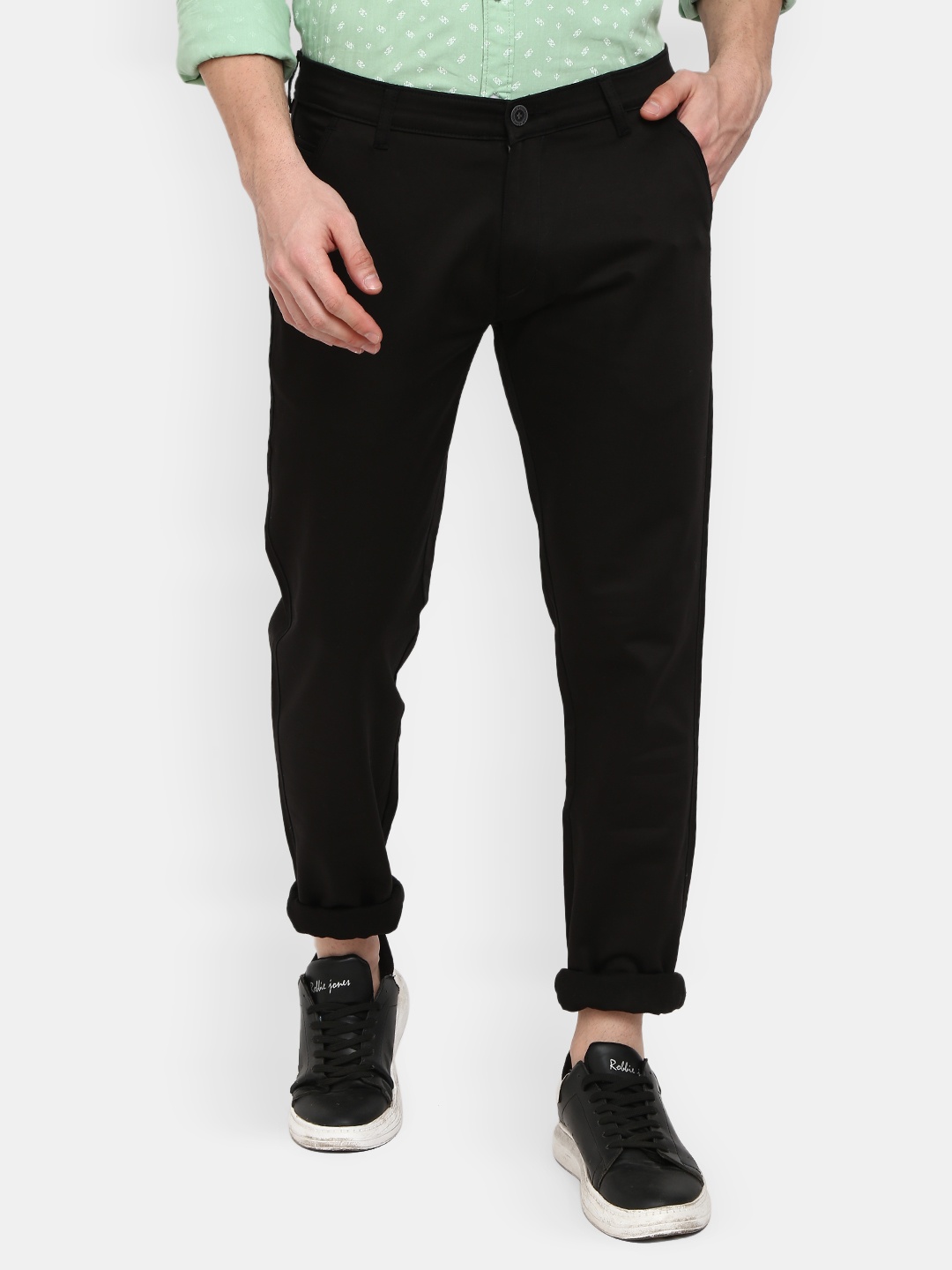 

V-Mart Men Black Solid Cotton Sweatshirt