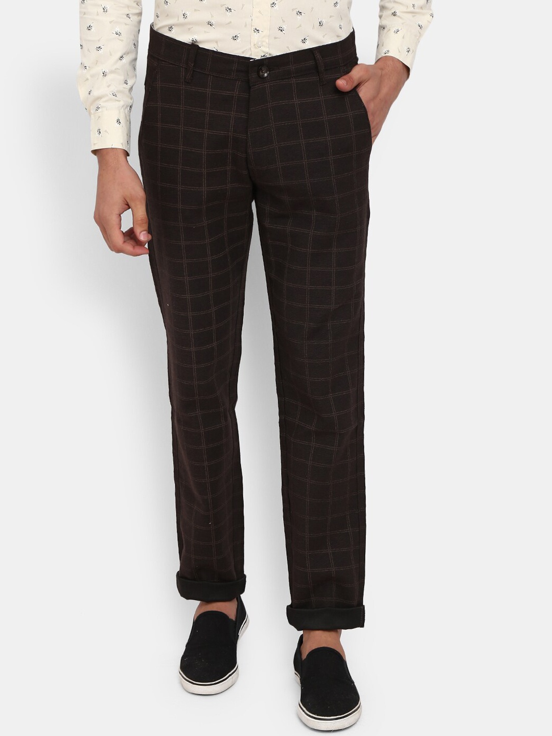 

V-Mart Men Brown Checked Cotton Classic Slim Fit Chinos Trousers