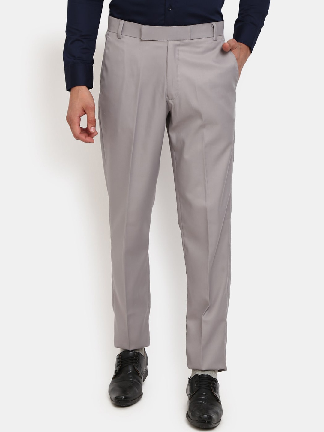 

V-Mart Men Grey Solid Classic Cotton Slim Fit Trousers